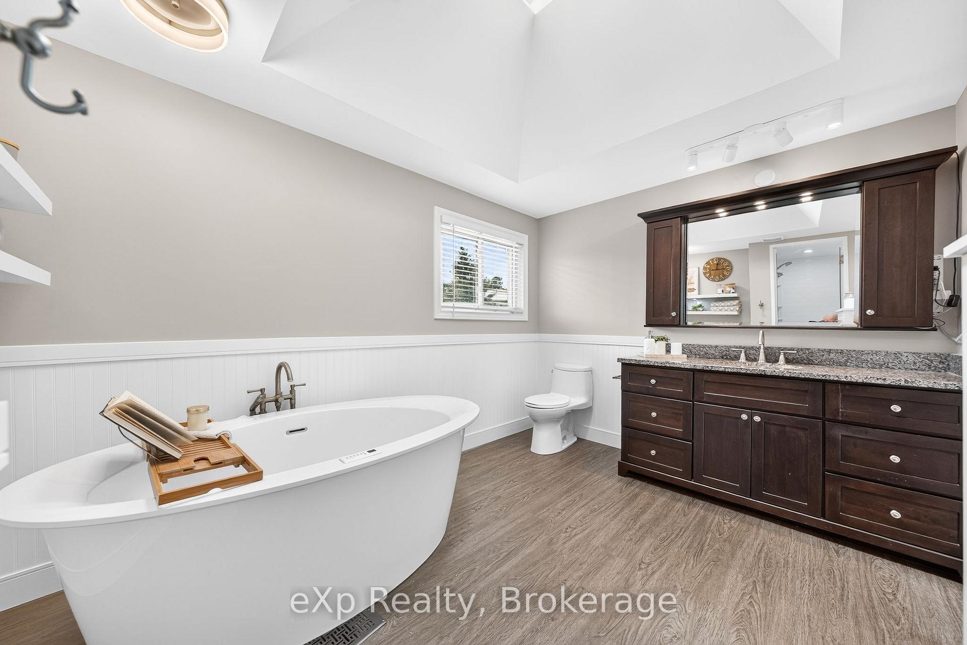 Photo 24 of 42 Pacific Place, Guelph, Dovercliffe Park/Old University — HOMEH