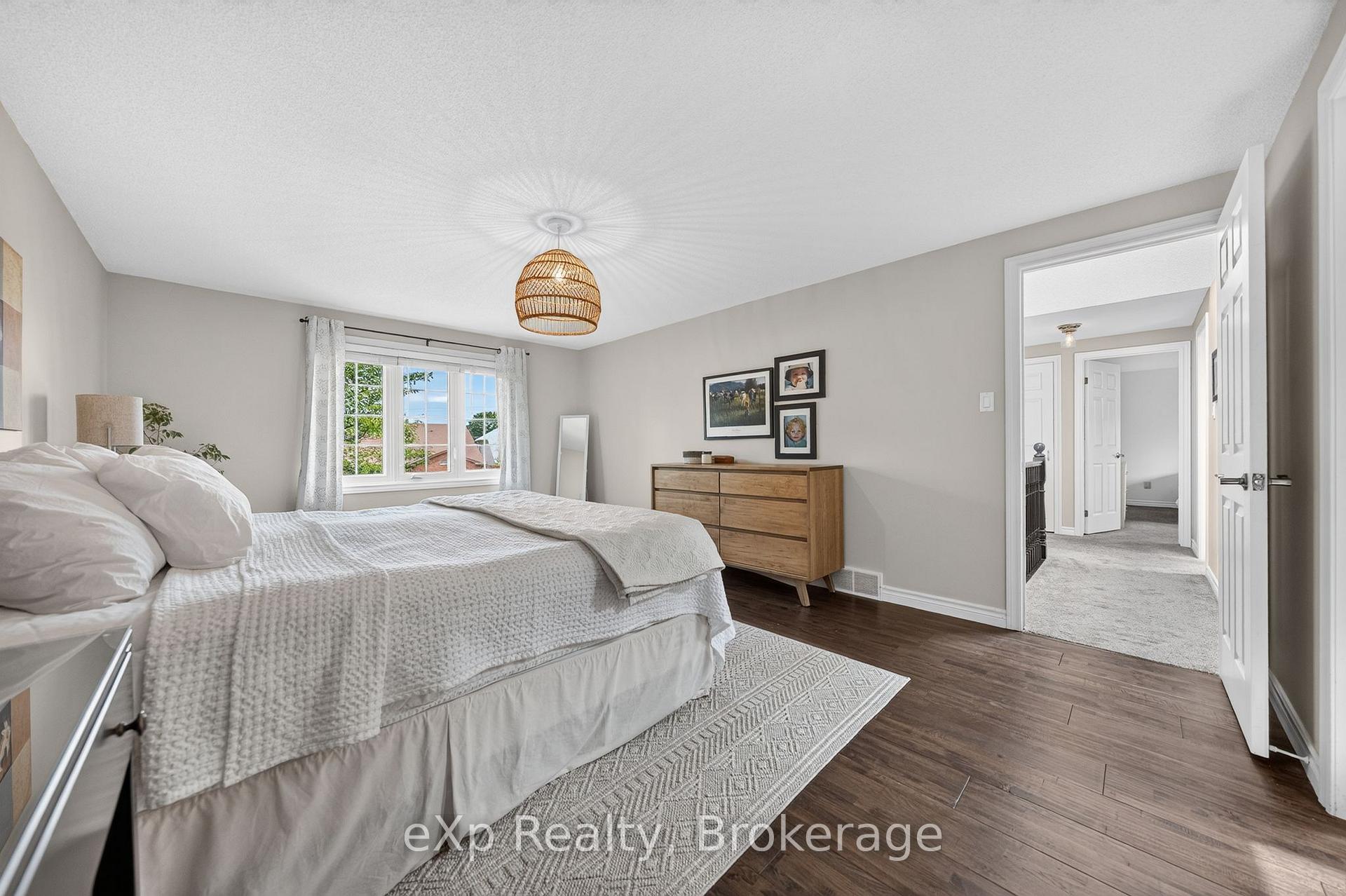 Photo 25 of 42 Pacific Place, Guelph, Dovercliffe Park/Old University — HOMEH
