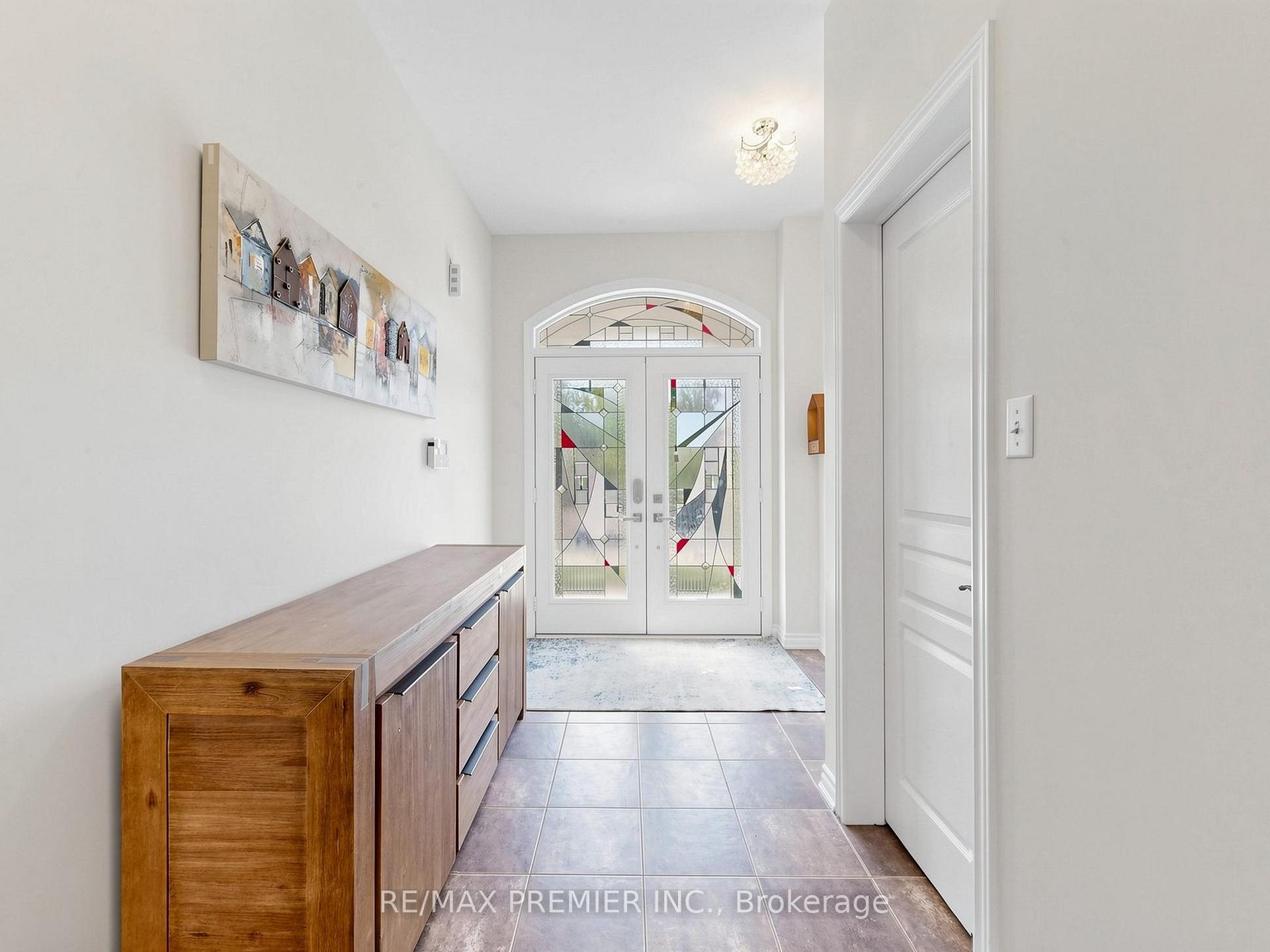 Photo 4 of 50 Ascalon Drive, Vaughan, Patterson — HOMEH