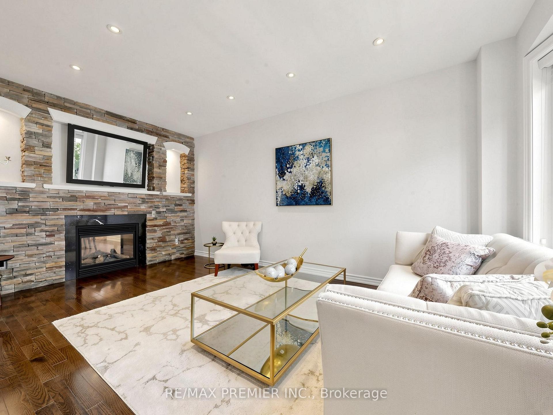 Photo 9 of 50 Ascalon Drive, Vaughan, Patterson — HOMEH