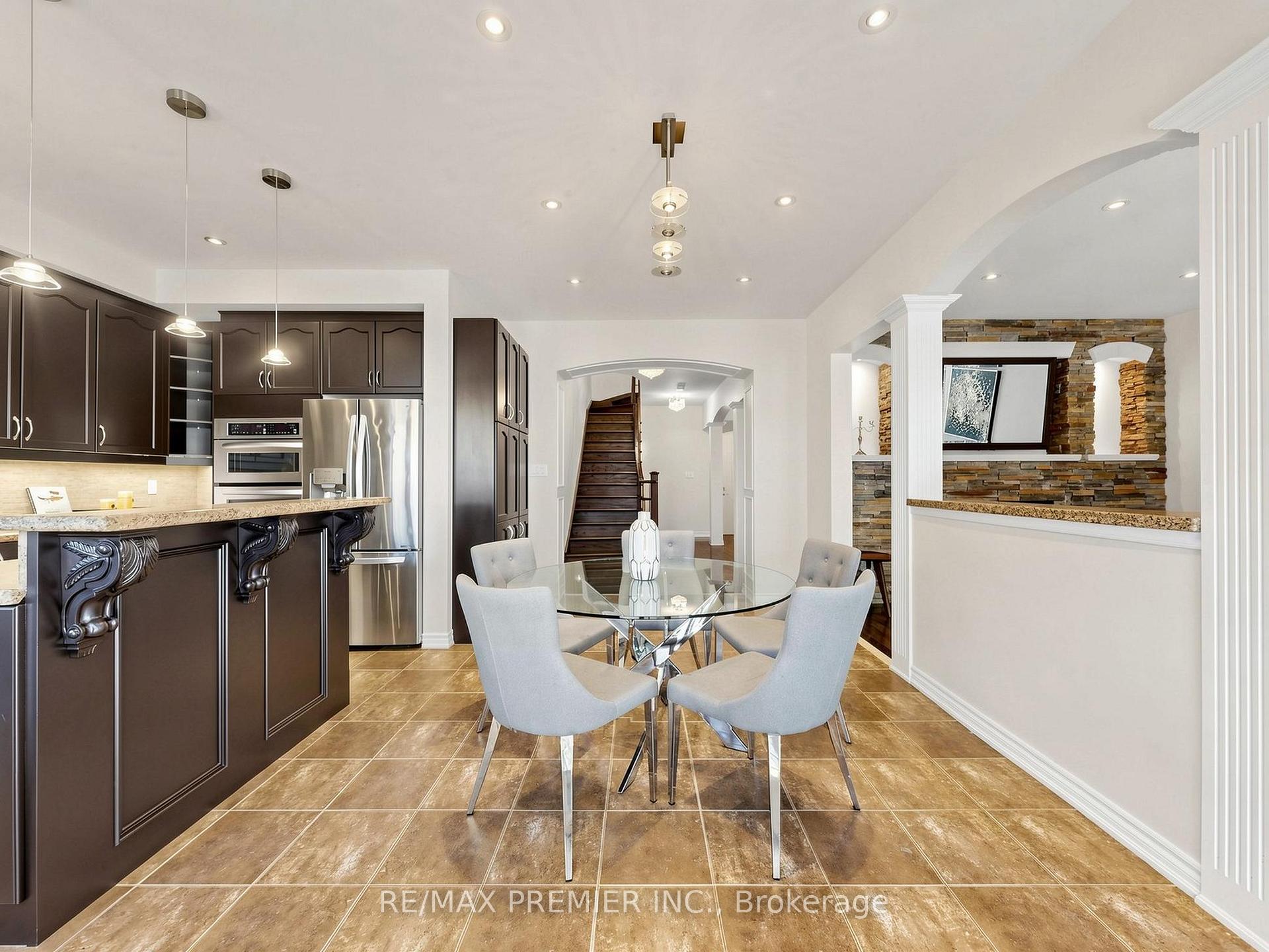 Photo 14 of 50 Ascalon Drive, Vaughan, Patterson — HOMEH