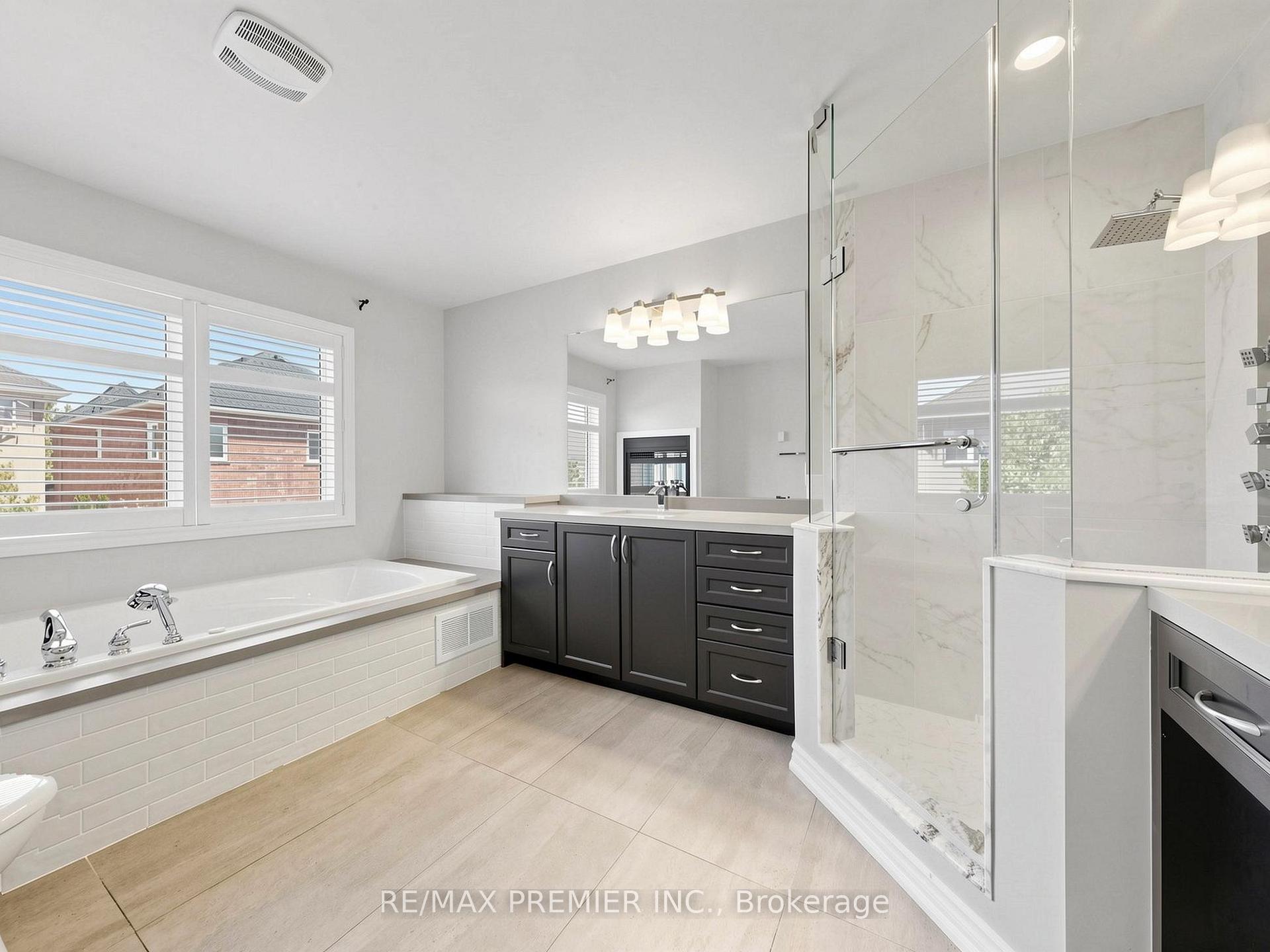Photo 24 of 50 Ascalon Drive, Vaughan, Patterson — HOMEH