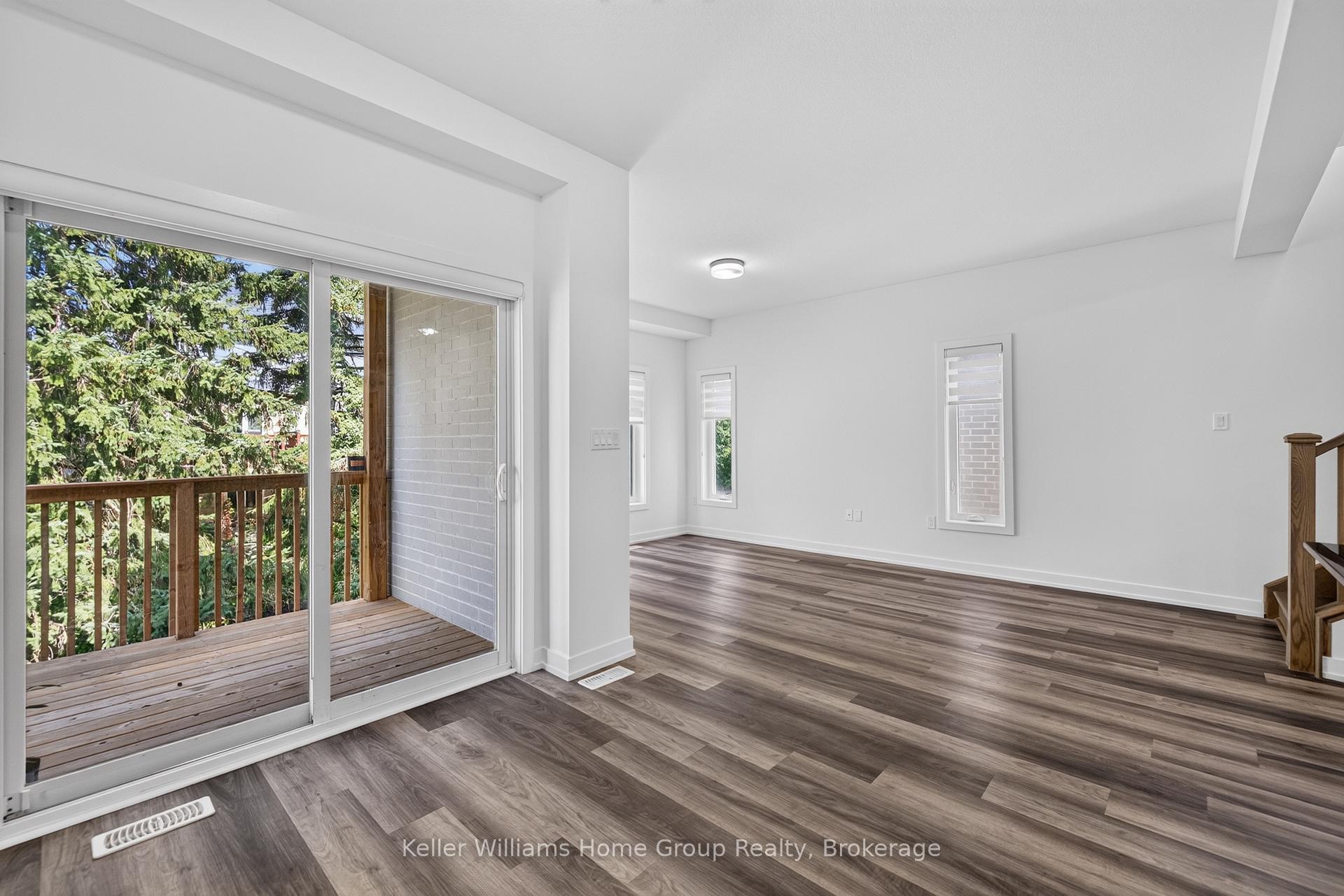 Photo 14 of 23 Ferris Circle, Guelph, Clairfields/Hanlon Business Park — HOMEH