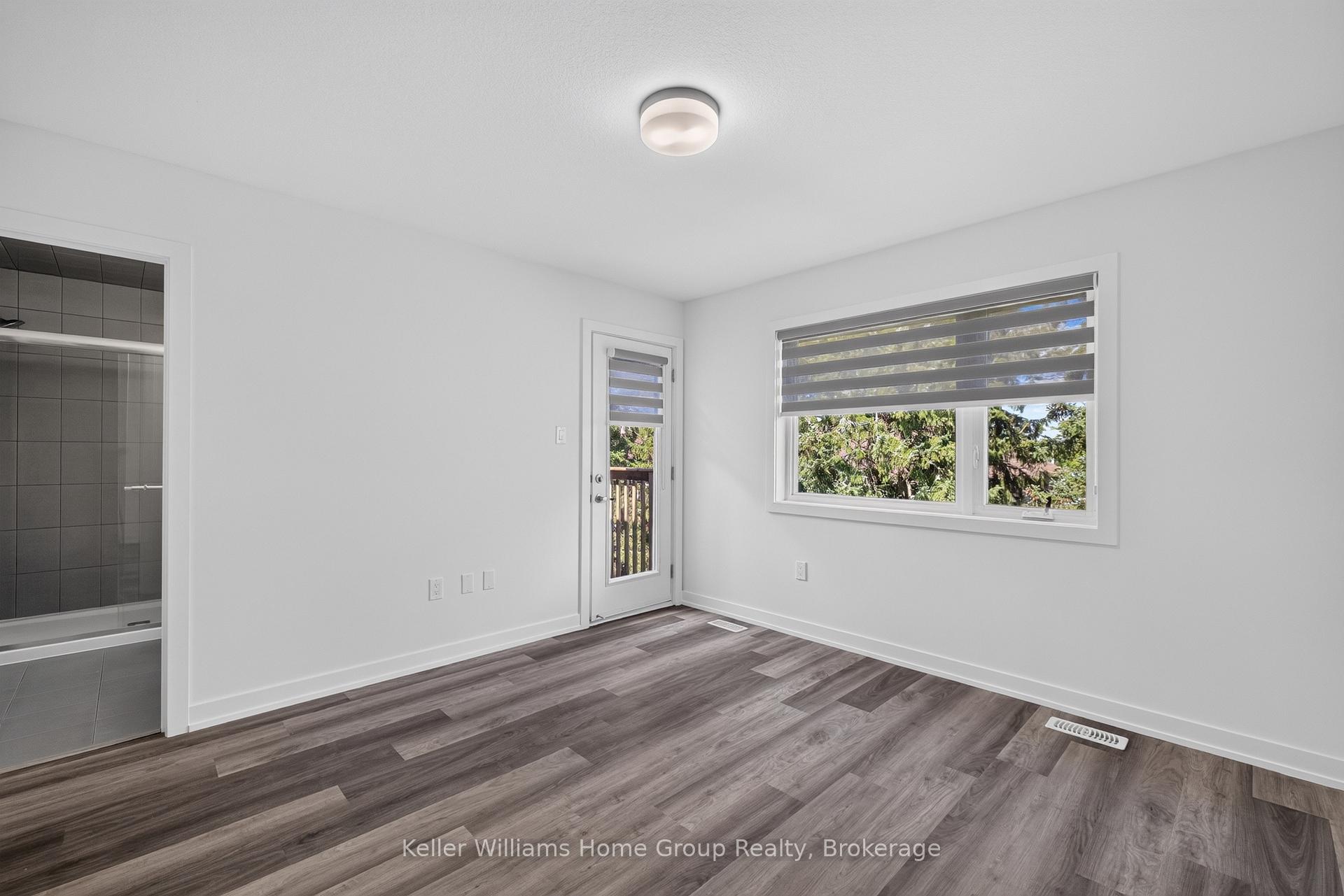 Photo 18 of 23 Ferris Circle, Guelph, Clairfields/Hanlon Business Park — HOMEH