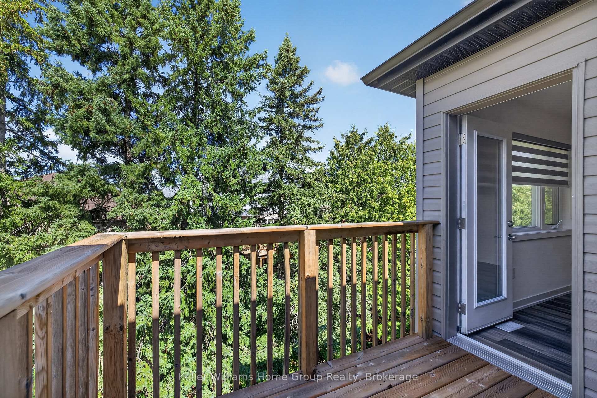 Photo 20 of 23 Ferris Circle, Guelph, Clairfields/Hanlon Business Park — HOMEH