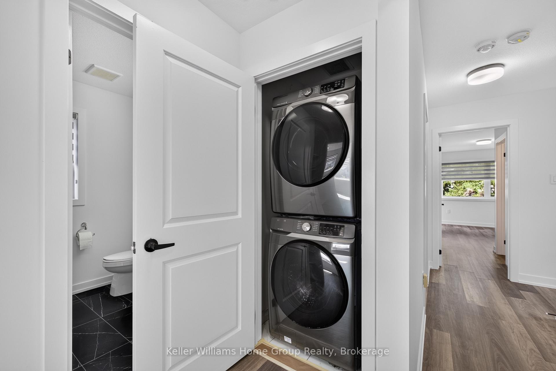Photo 27 of 23 Ferris Circle, Guelph, Clairfields/Hanlon Business Park — HOMEH