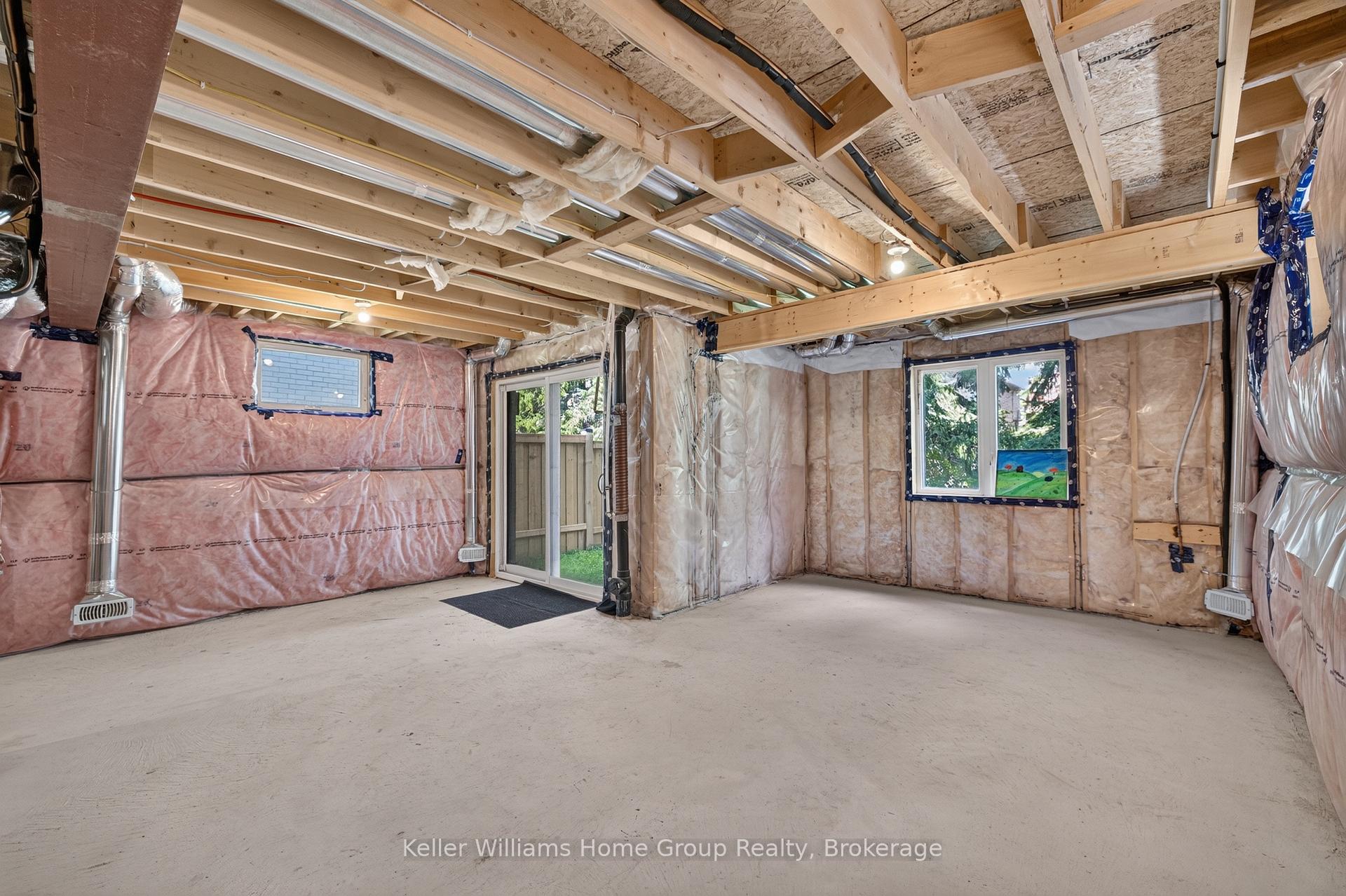 Photo 30 of 23 Ferris Circle, Guelph, Clairfields/Hanlon Business Park — HOMEH