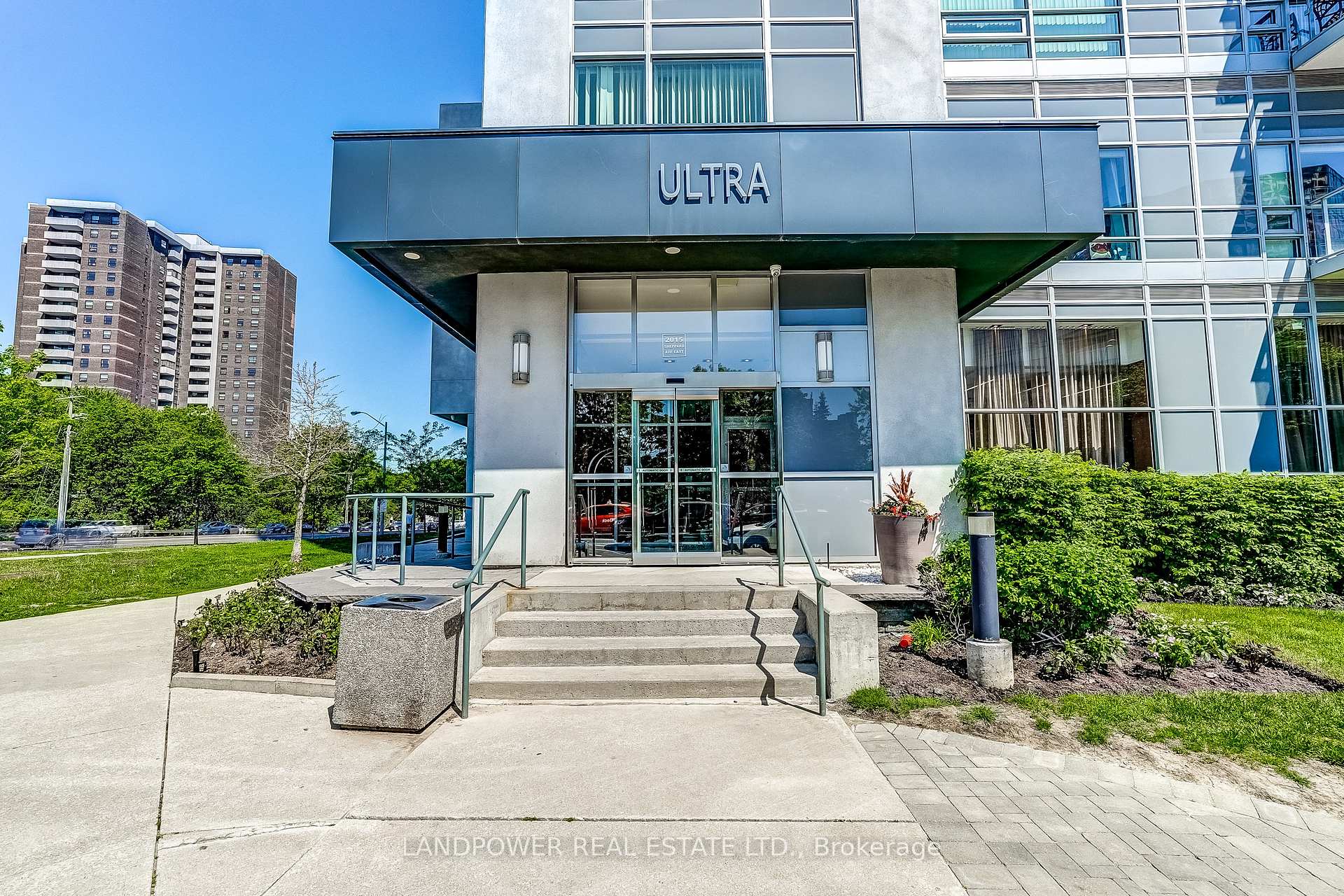 Photo 2 of Unit 2006, 2015 Sheppard Avenue E, North York, Henry Farm — HOMEH