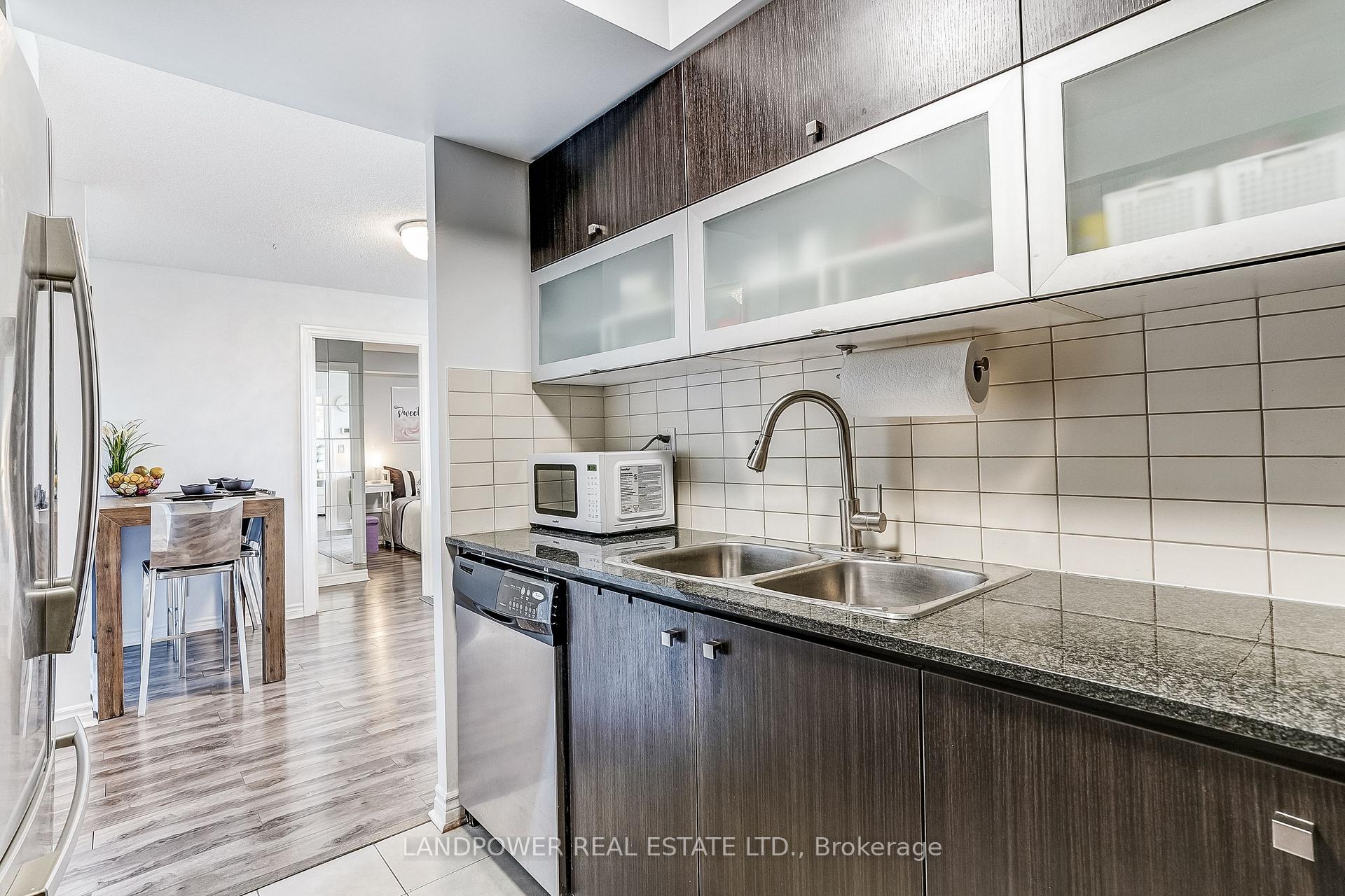 Photo 11 of Unit 2006, 2015 Sheppard Avenue E, North York, Henry Farm — HOMEH