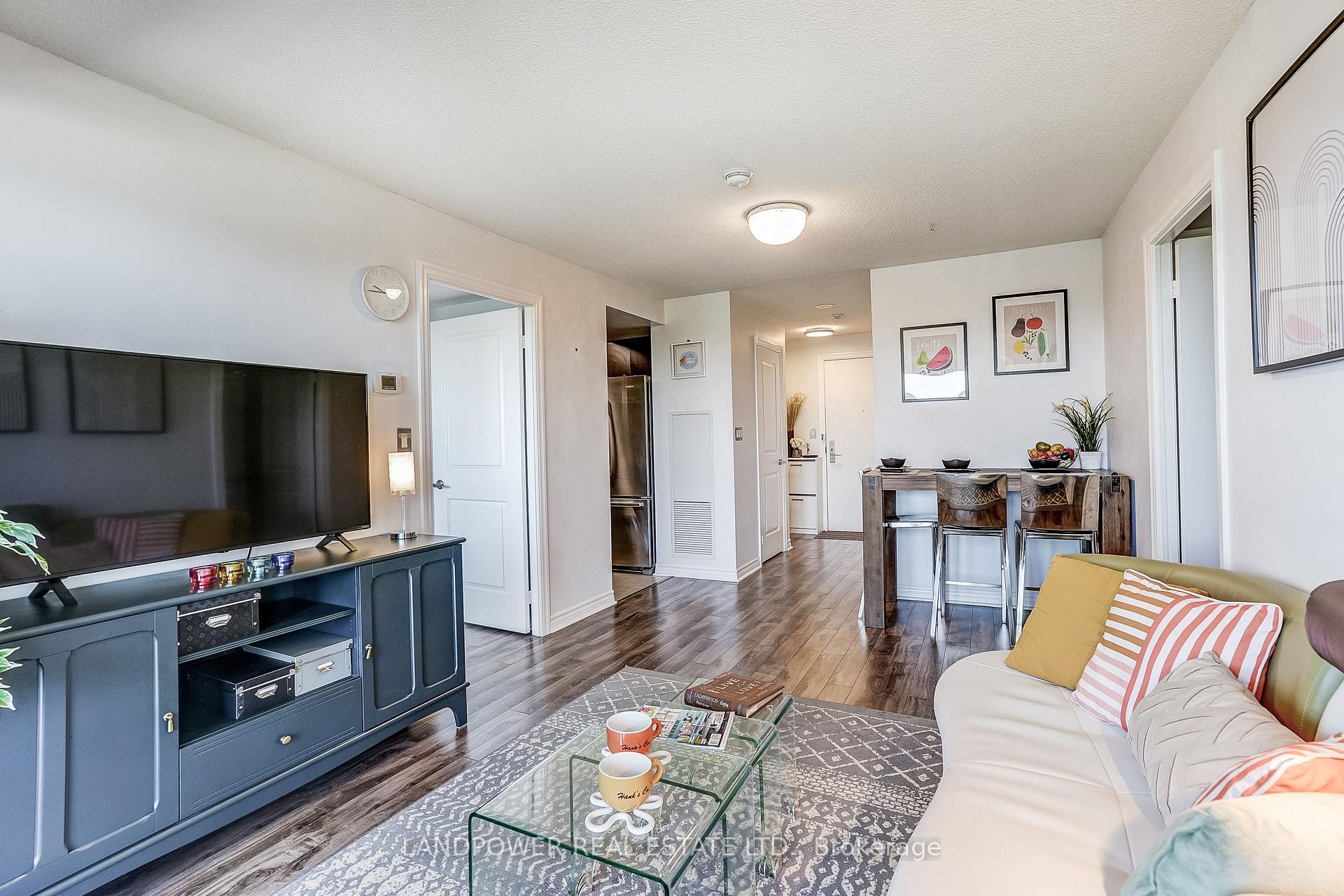 Photo 14 of Unit 2006, 2015 Sheppard Avenue E, North York, Henry Farm — HOMEH