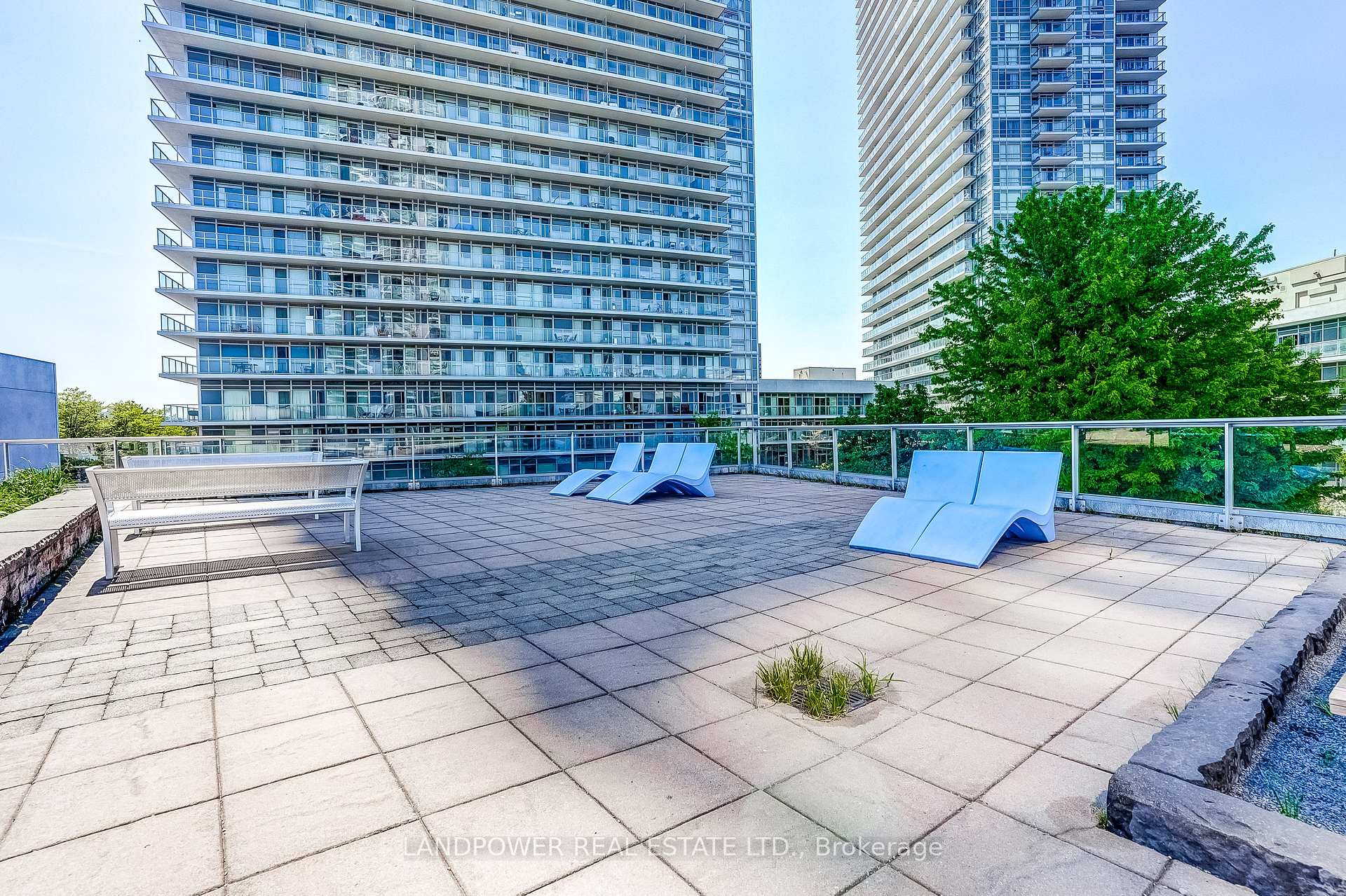 Photo 42 of Unit 2006, 2015 Sheppard Avenue E, North York, Henry Farm — HOMEH