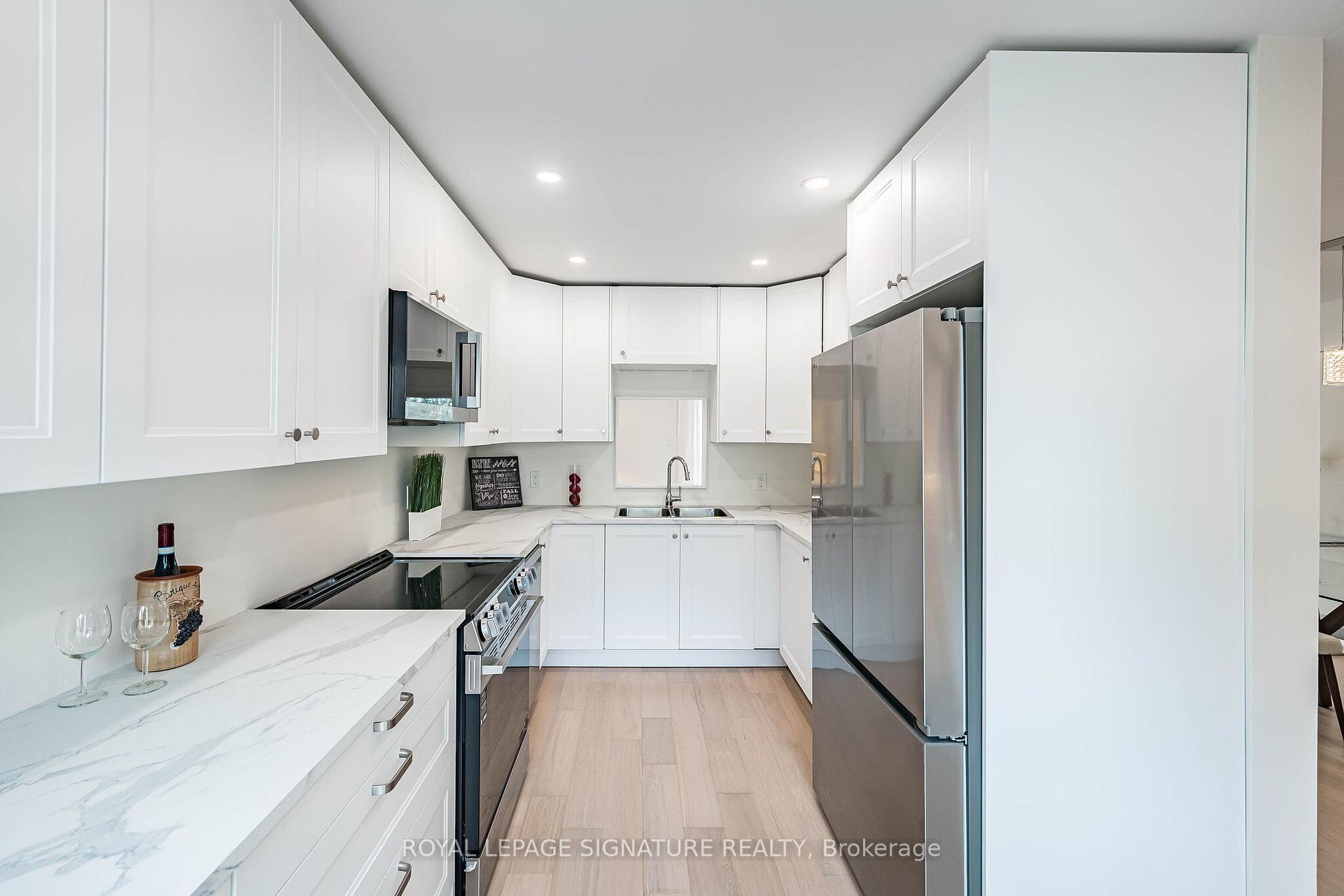 Photo 16 of 33 Cheryl Shepway, North York, Don Valley Village — HOMEH