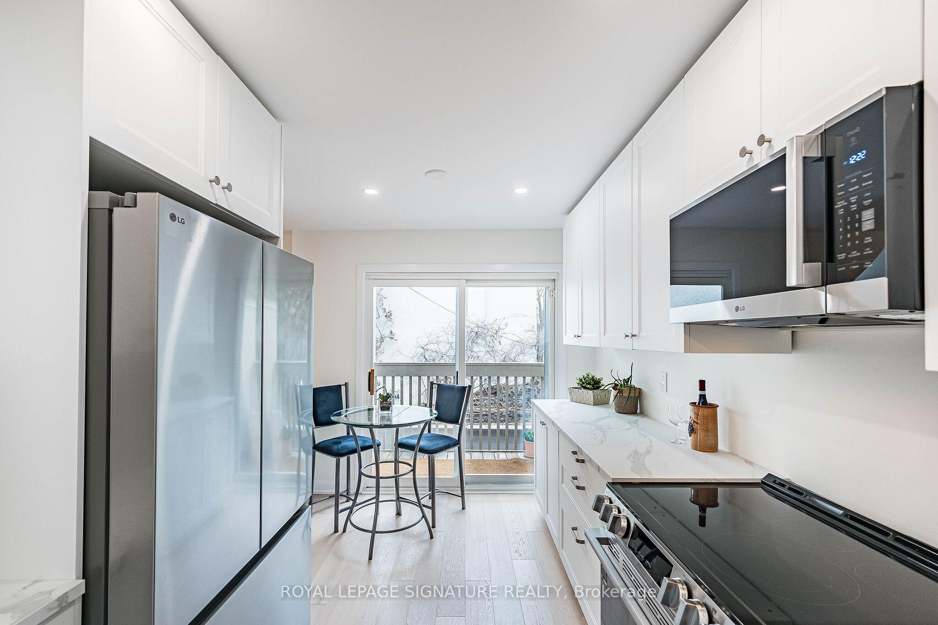 Photo 19 of 33 Cheryl Shepway, North York, Don Valley Village — HOMEH