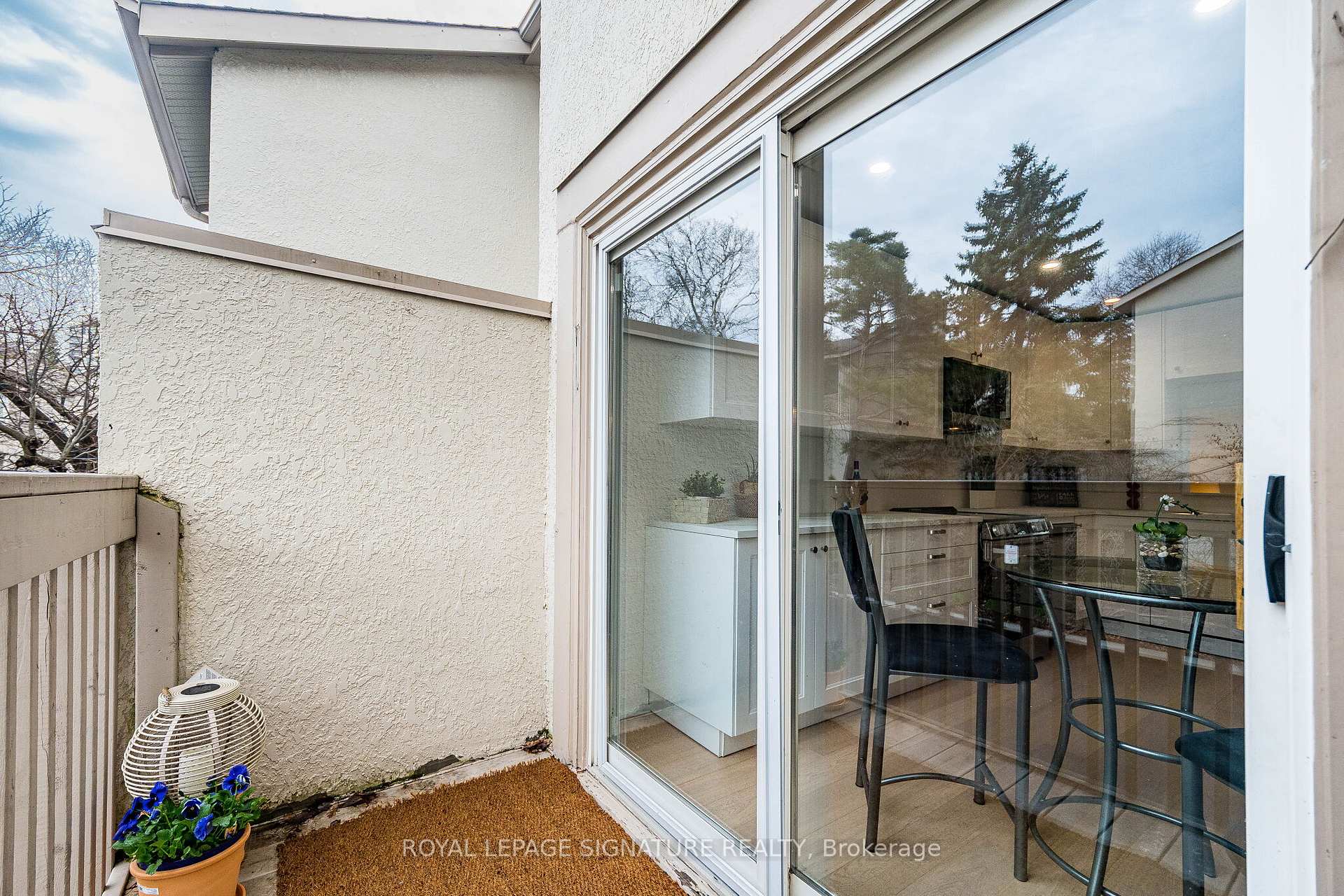 Photo 24 of 33 Cheryl Shepway, North York, Don Valley Village — HOMEH