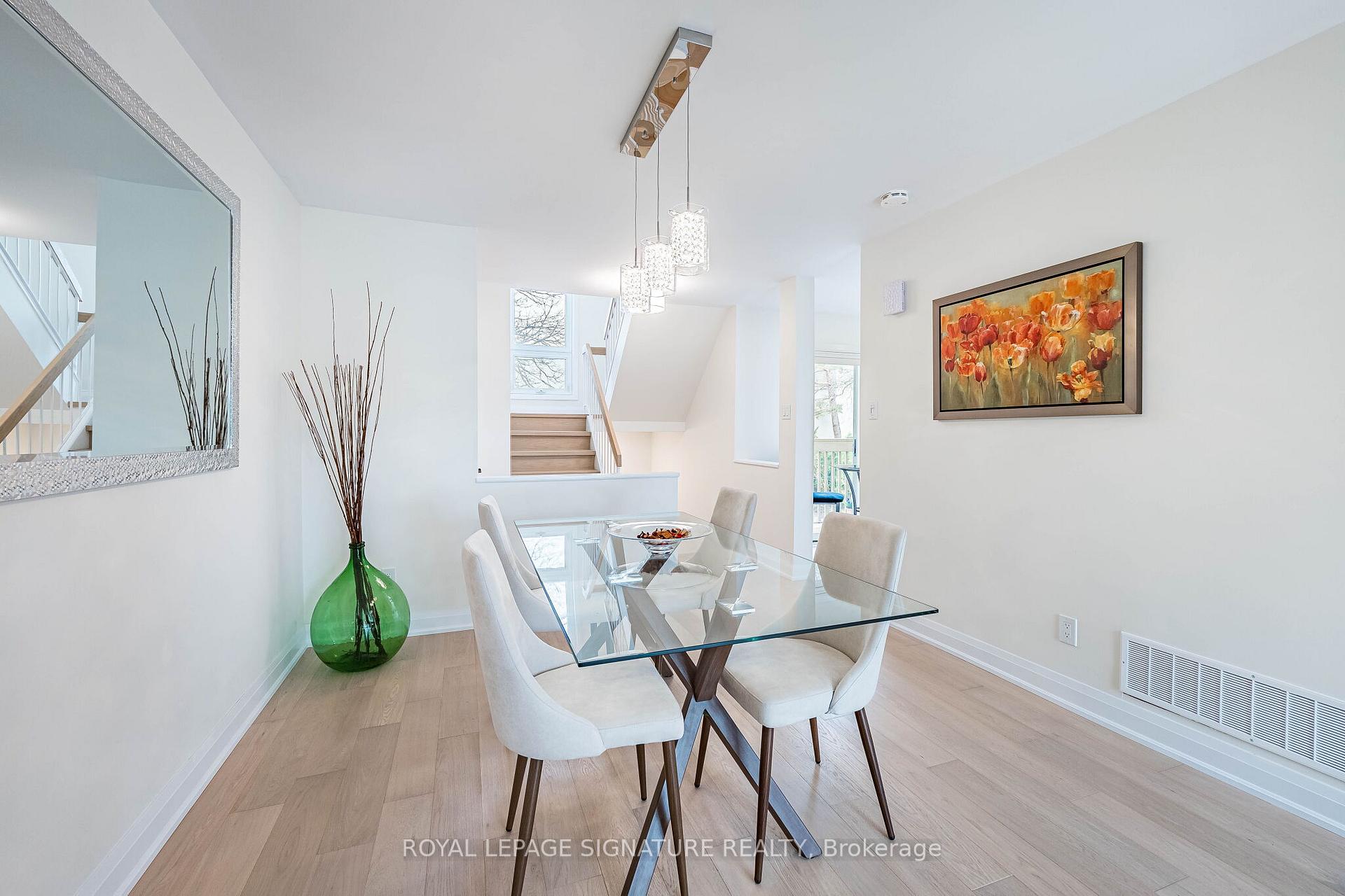 Photo 26 of 33 Cheryl Shepway, North York, Don Valley Village — HOMEH