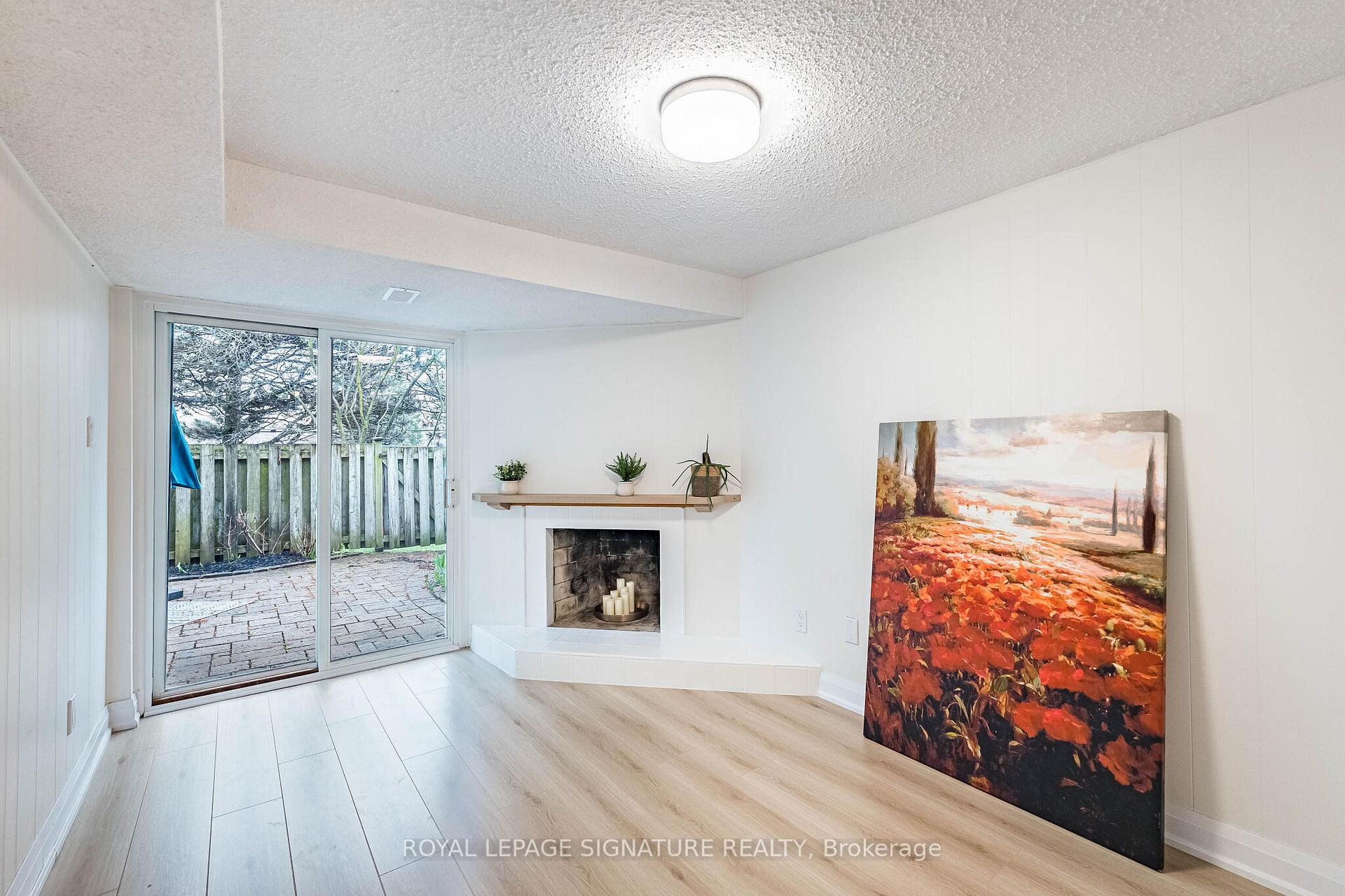 Photo 41 of 33 Cheryl Shepway, North York, Don Valley Village — HOMEH