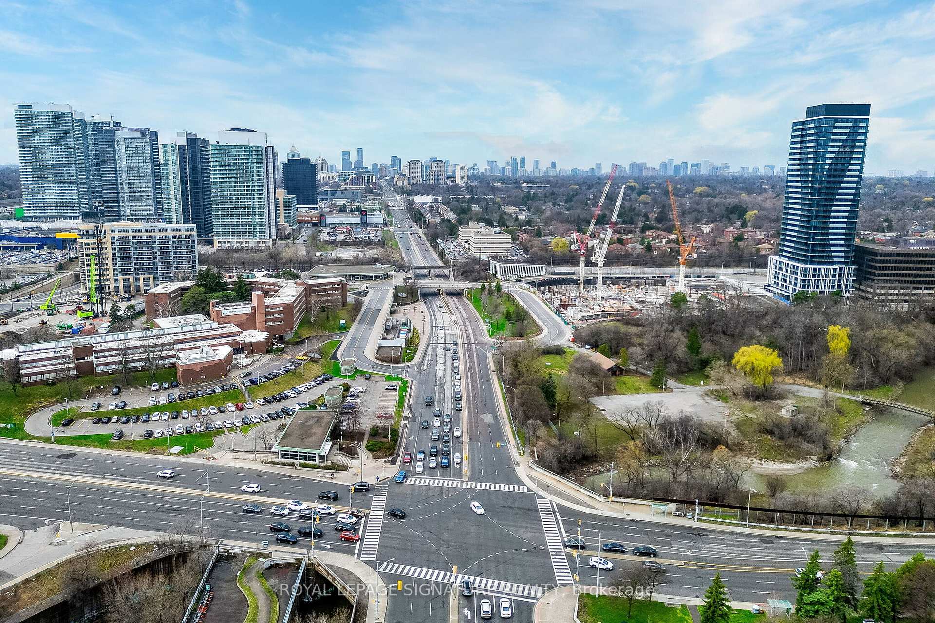 Photo 47 of 33 Cheryl Shepway, North York, Don Valley Village — HOMEH