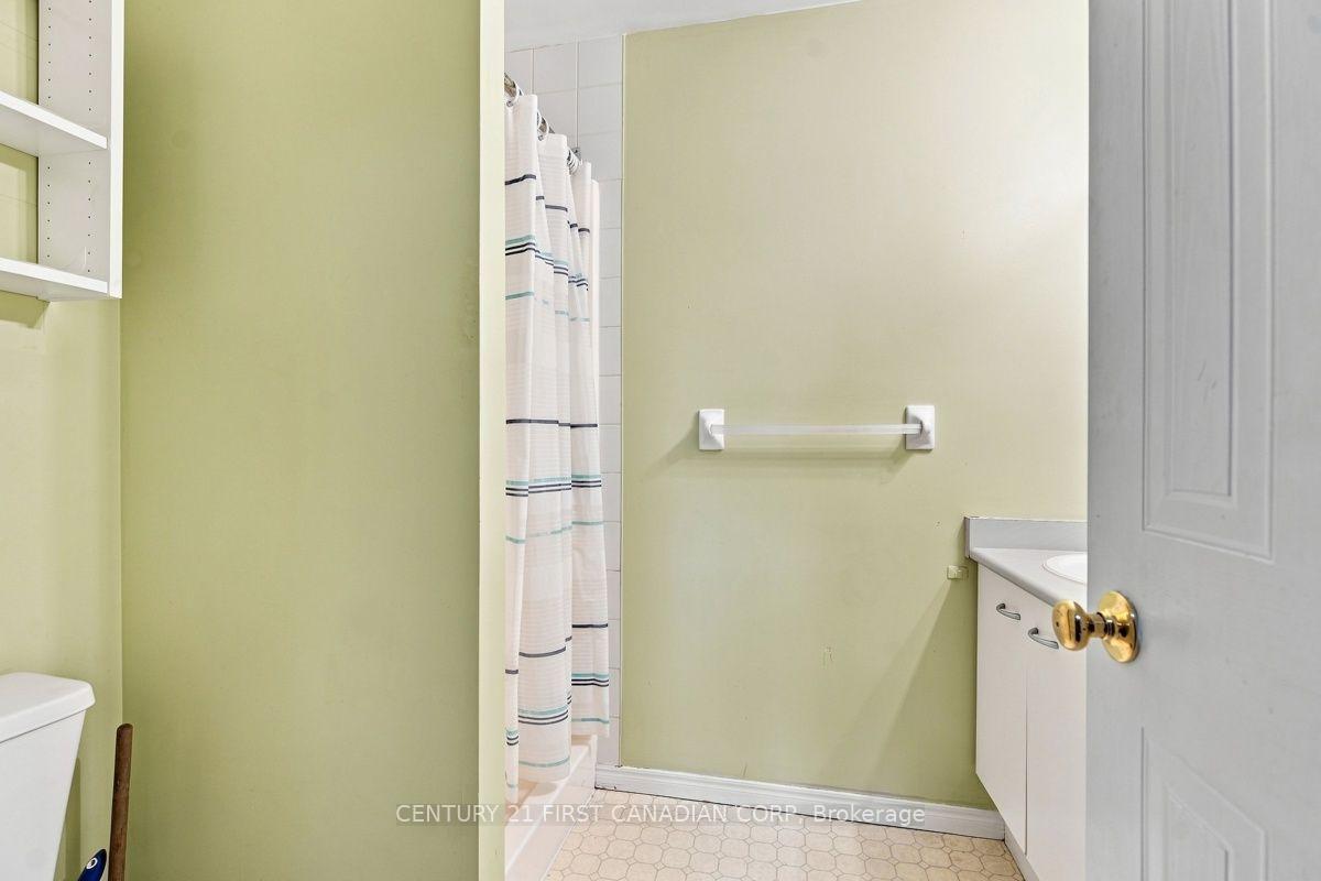 Photo 25 of Unit 310, 30 Chapman Court, London, North I — HOMEH