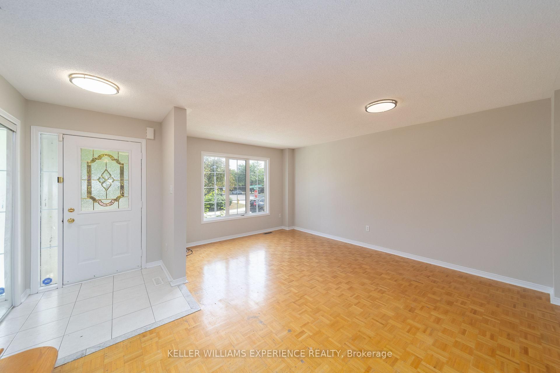 Photo 6 of 4 Castle Park Boulevard, Vaughan, Sonoma Heights — HOMEH