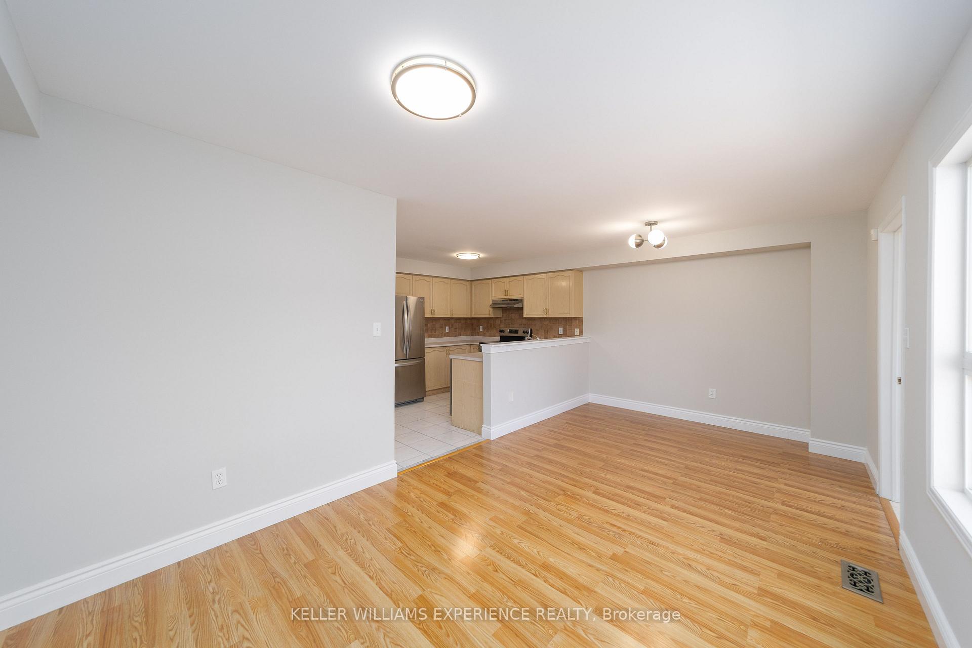 Photo 9 of 4 Castle Park Boulevard, Vaughan, Sonoma Heights — HOMEH