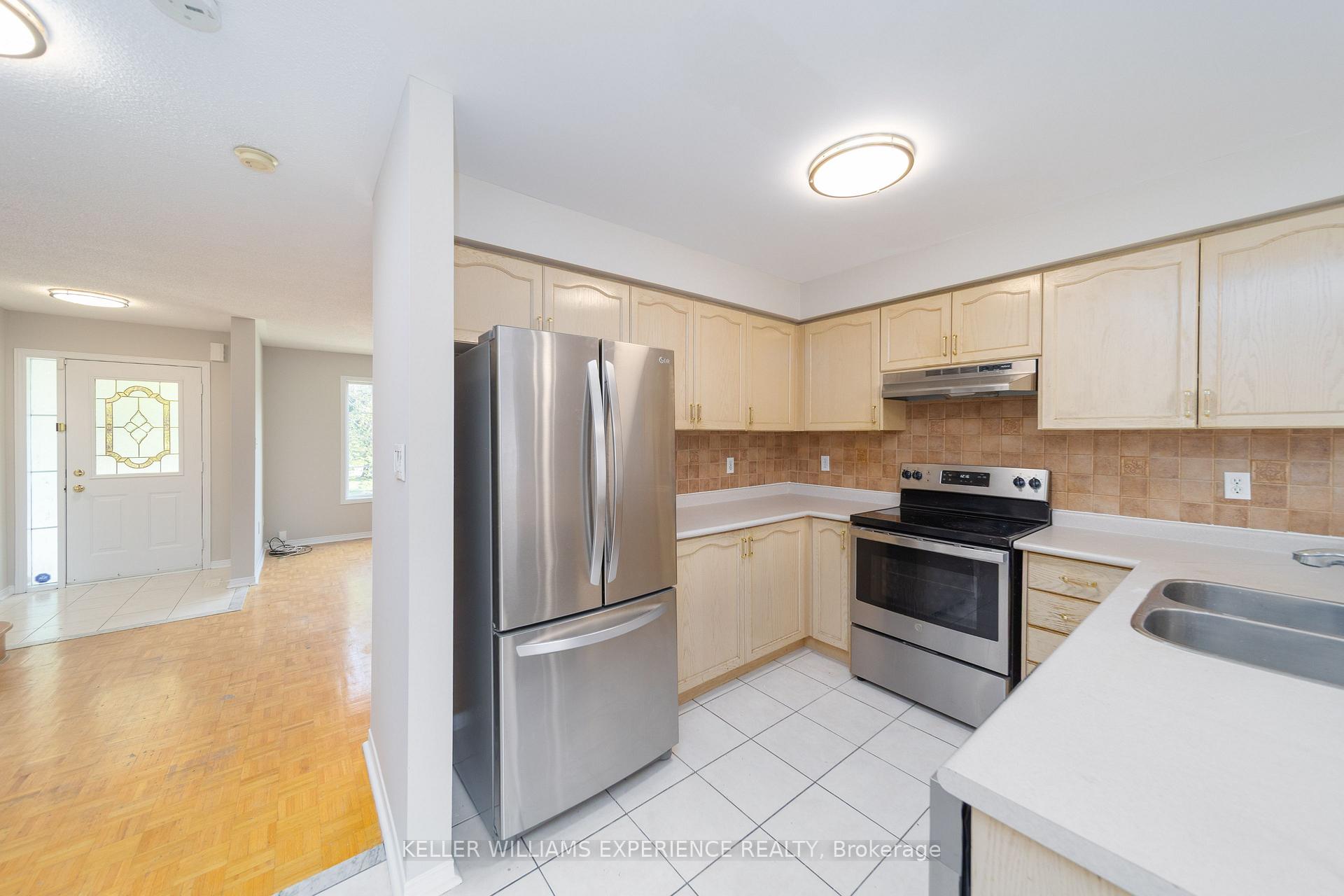 Photo 10 of 4 Castle Park Boulevard, Vaughan, Sonoma Heights — HOMEH