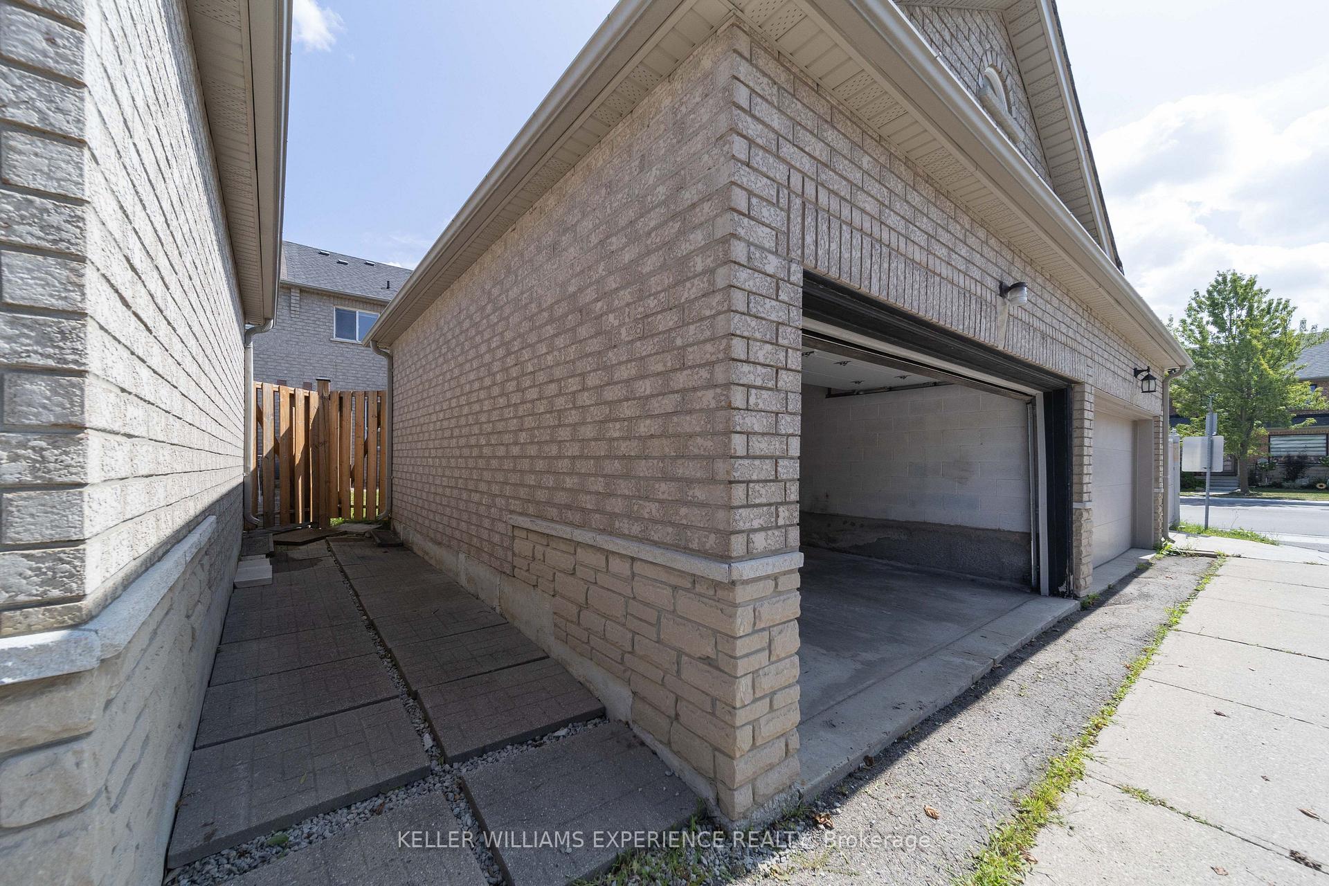 Photo 42 of 4 Castle Park Boulevard, Vaughan, Sonoma Heights — HOMEH