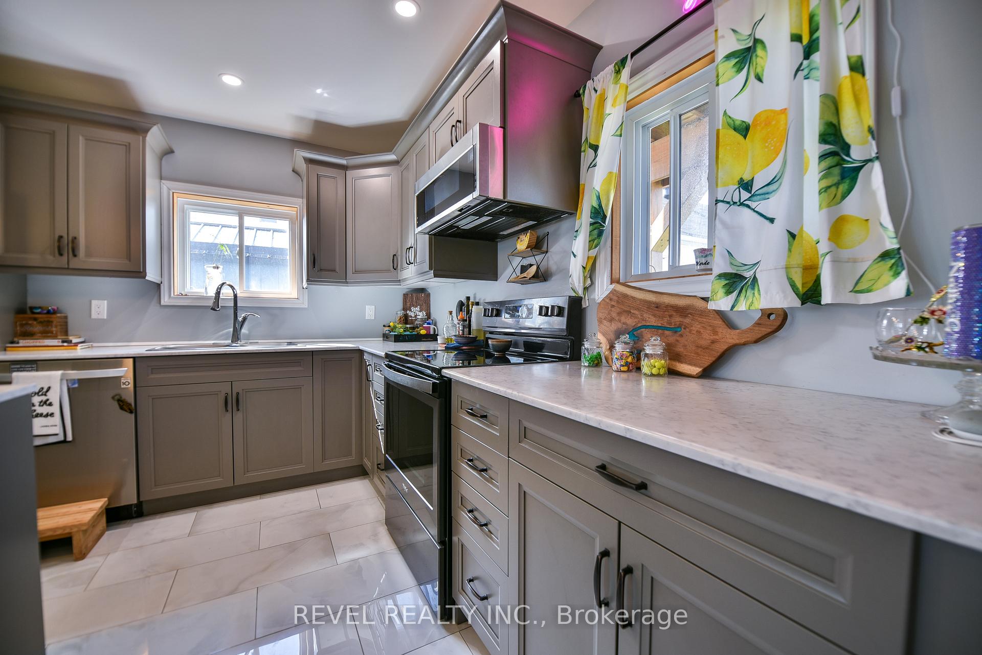 Photo 8 of 239 Maple Street N, Timmins, TNE - North — HOMEH