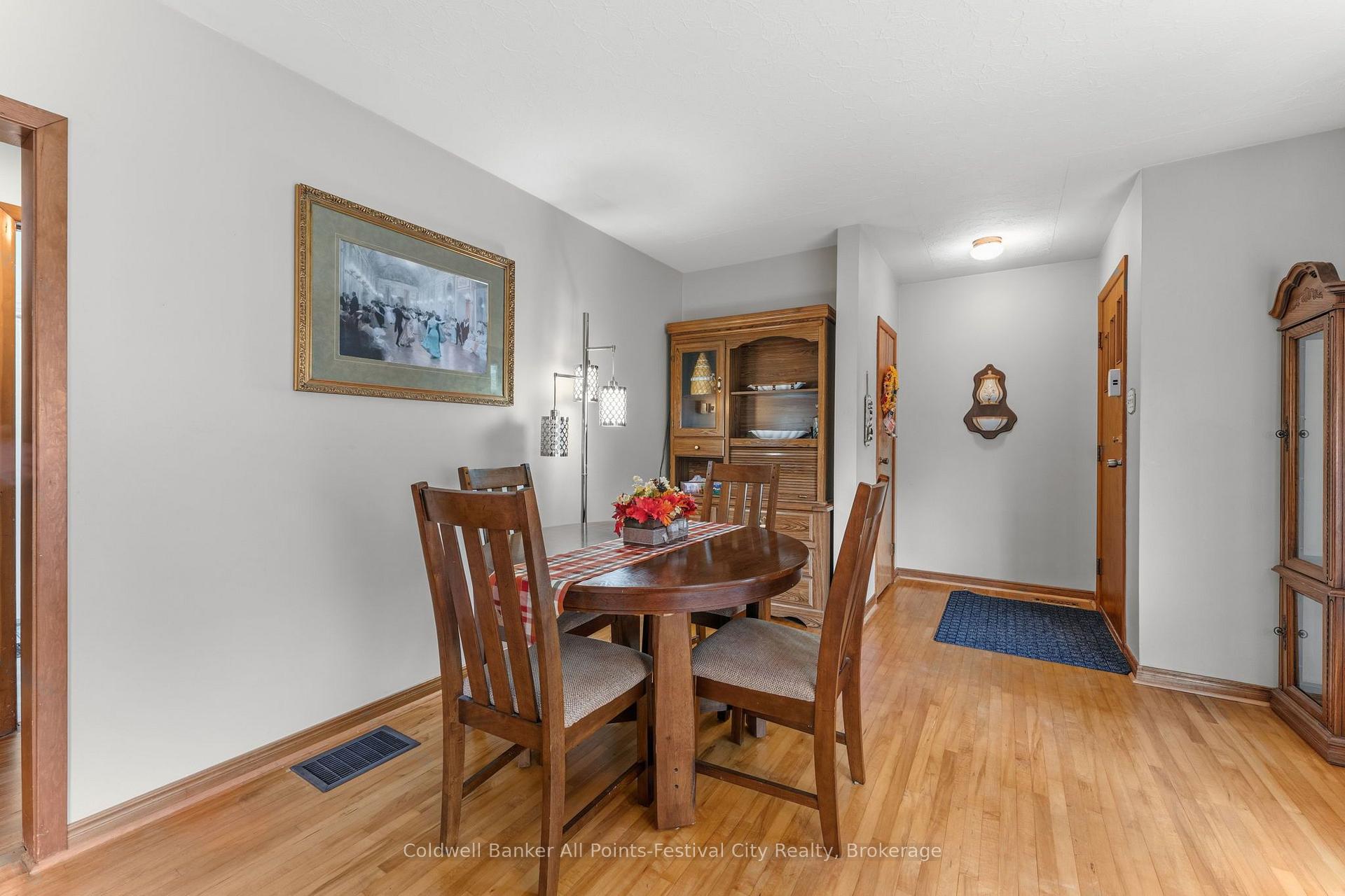 Photo 5 of 80 Princess Street W, Central Huron, Clinton — HOMEH