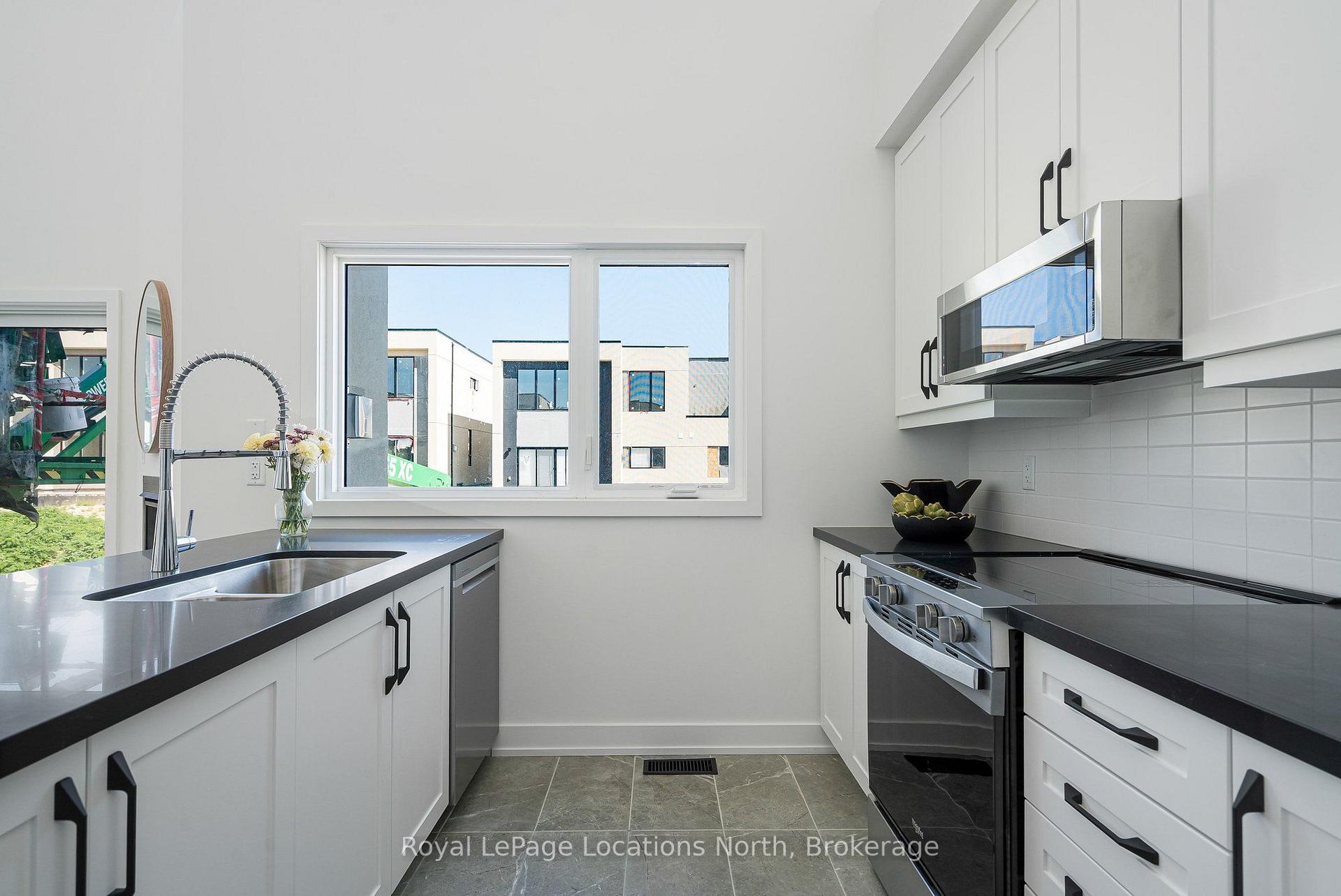 Photo 14 of 214 Stoneleigh Drive, Blue Mountains — HOMEH
