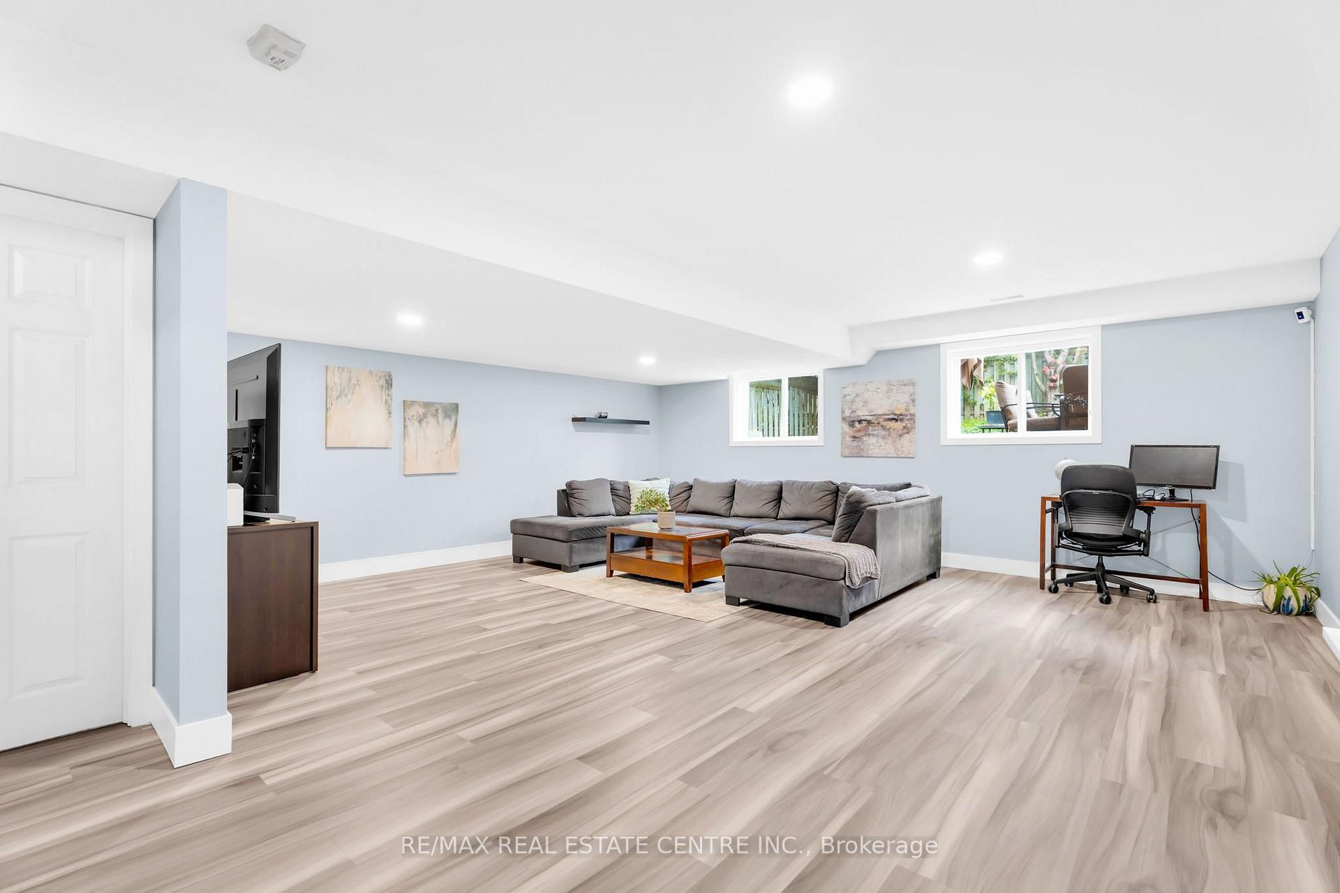 Photo 12 of 99 Glengarry Road, Orangeville — HOMEH