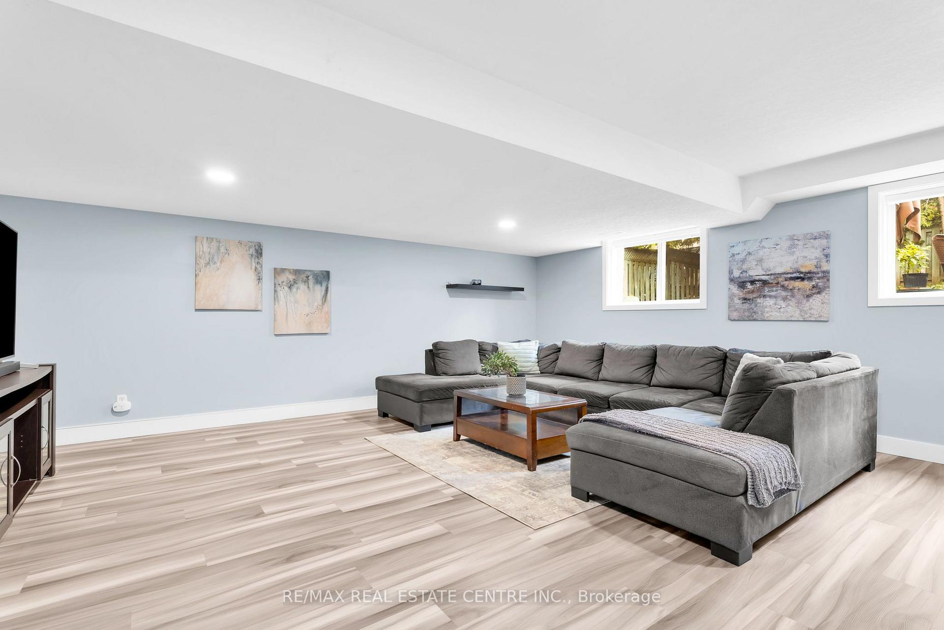 Photo 13 of 99 Glengarry Road, Orangeville — HOMEH