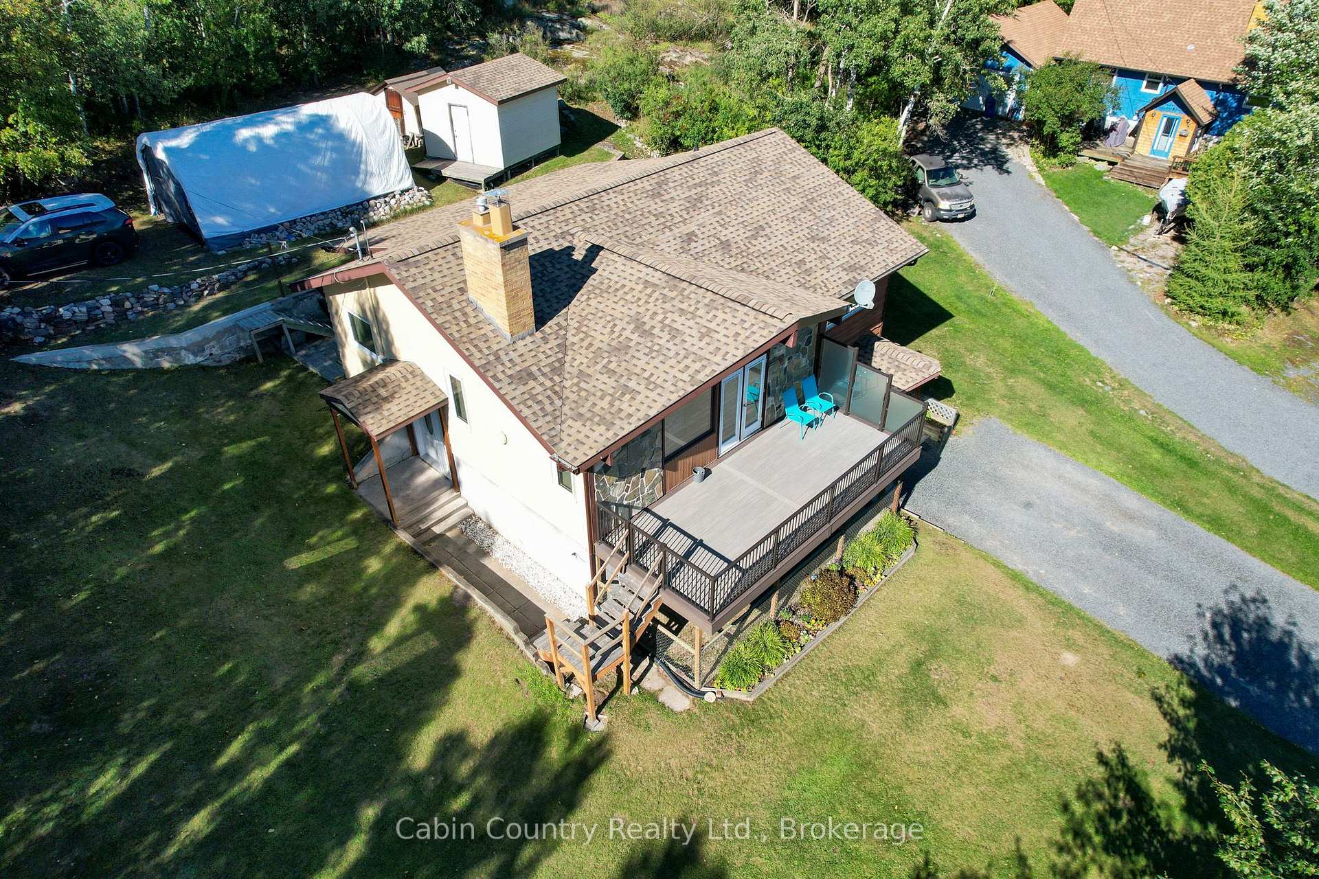 Photo 2 of 1220 Beach Road, Kenora, Keewatin — HOMEH