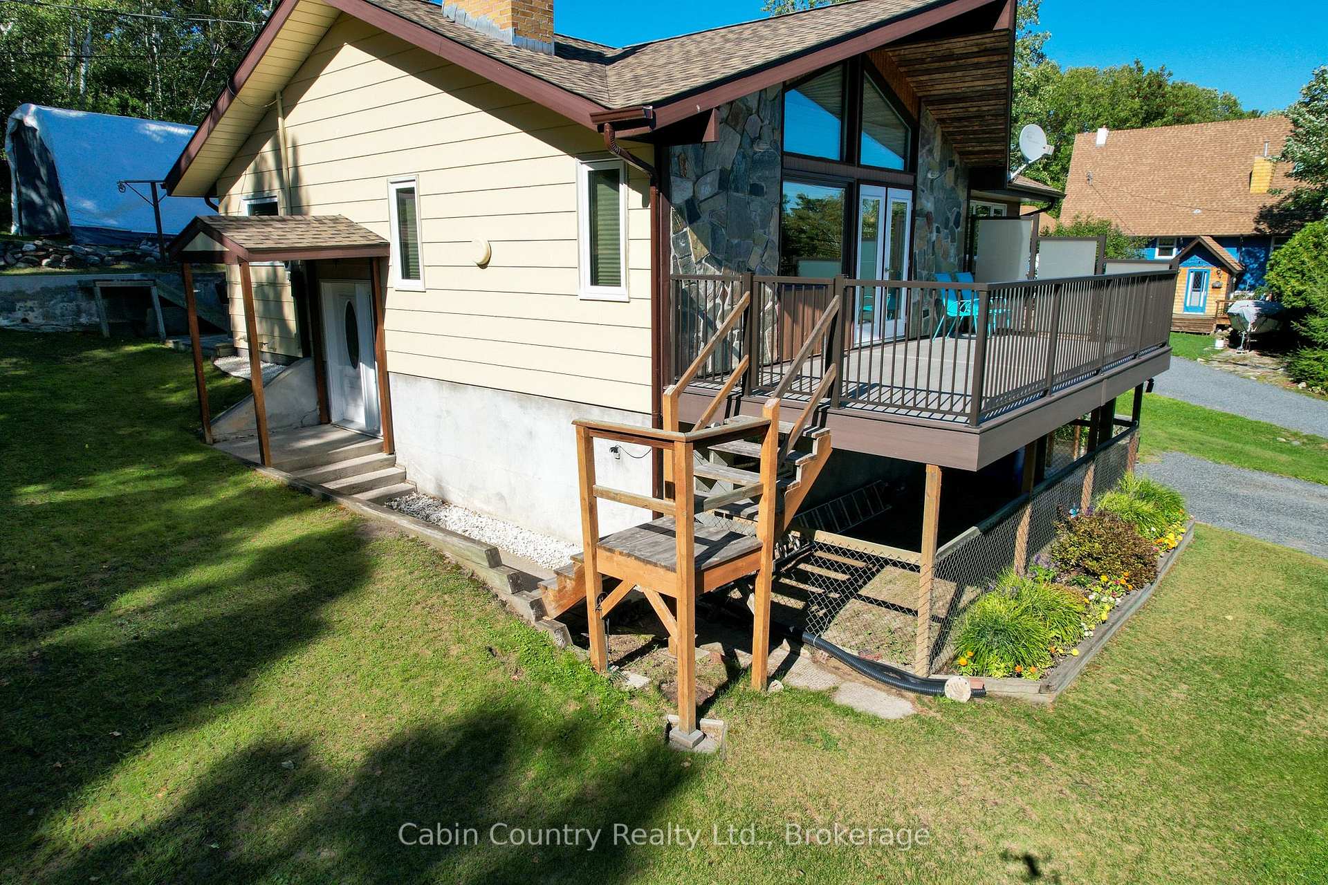 Photo 3 of 1220 Beach Road, Kenora, Keewatin — HOMEH