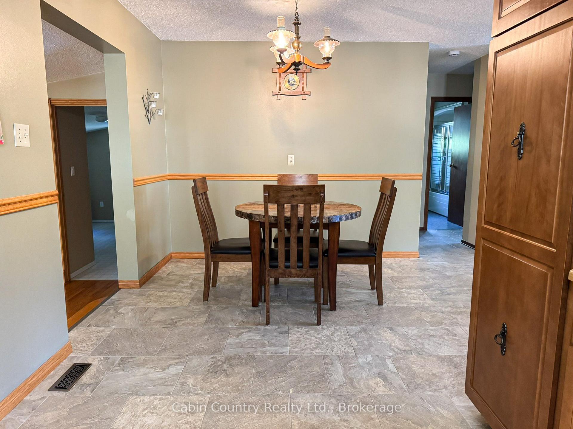 Photo 7 of 1220 Beach Road, Kenora, Keewatin — HOMEH