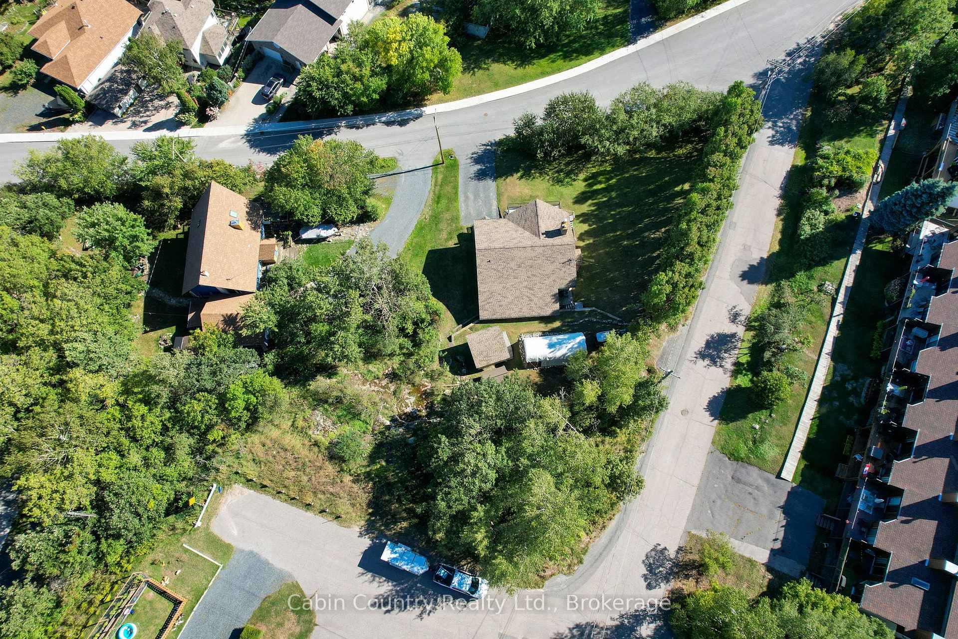 Photo 8 of 1220 Beach Road, Kenora, Keewatin — HOMEH