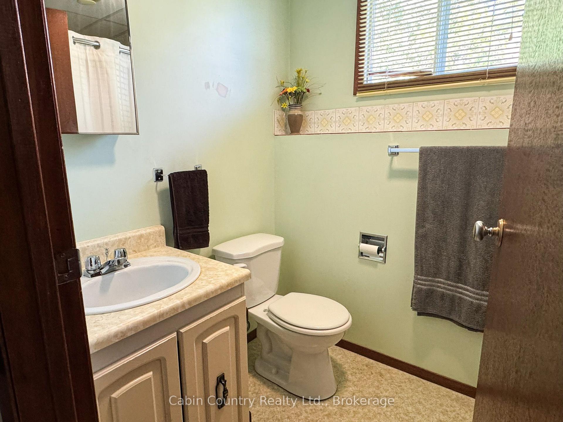 Photo 9 of 1220 Beach Road, Kenora, Keewatin — HOMEH