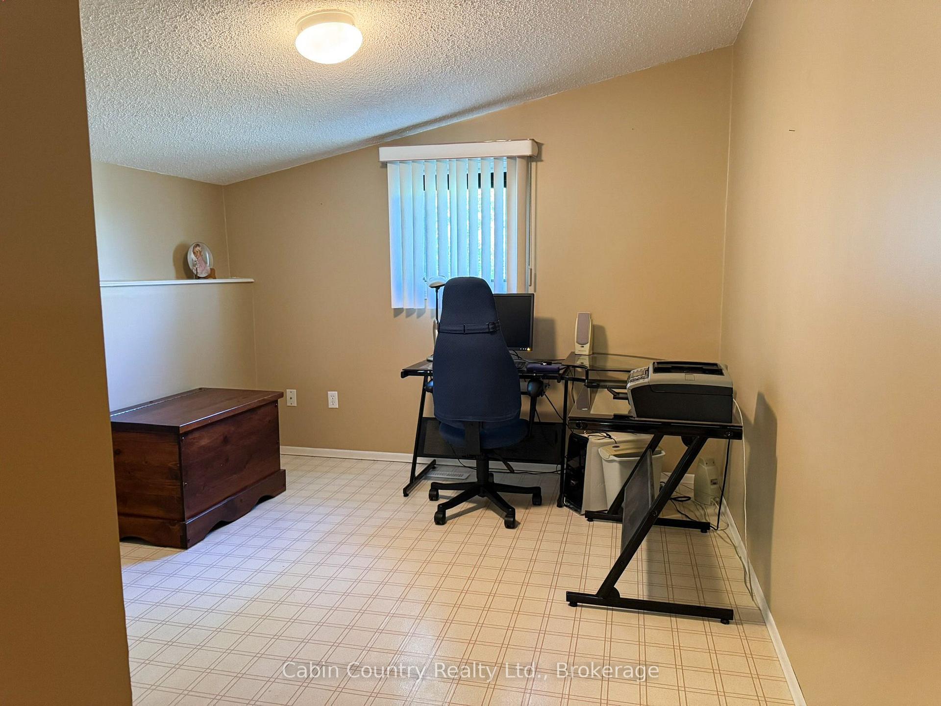 Photo 18 of 1220 Beach Road, Kenora, Keewatin — HOMEH
