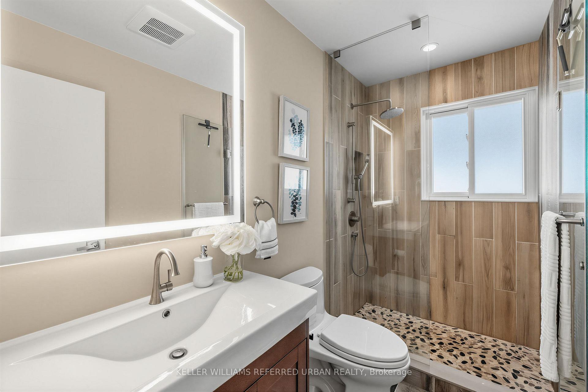 Photo 34 of 90 Holmes Avenue, North York, Willowdale East — HOMEH