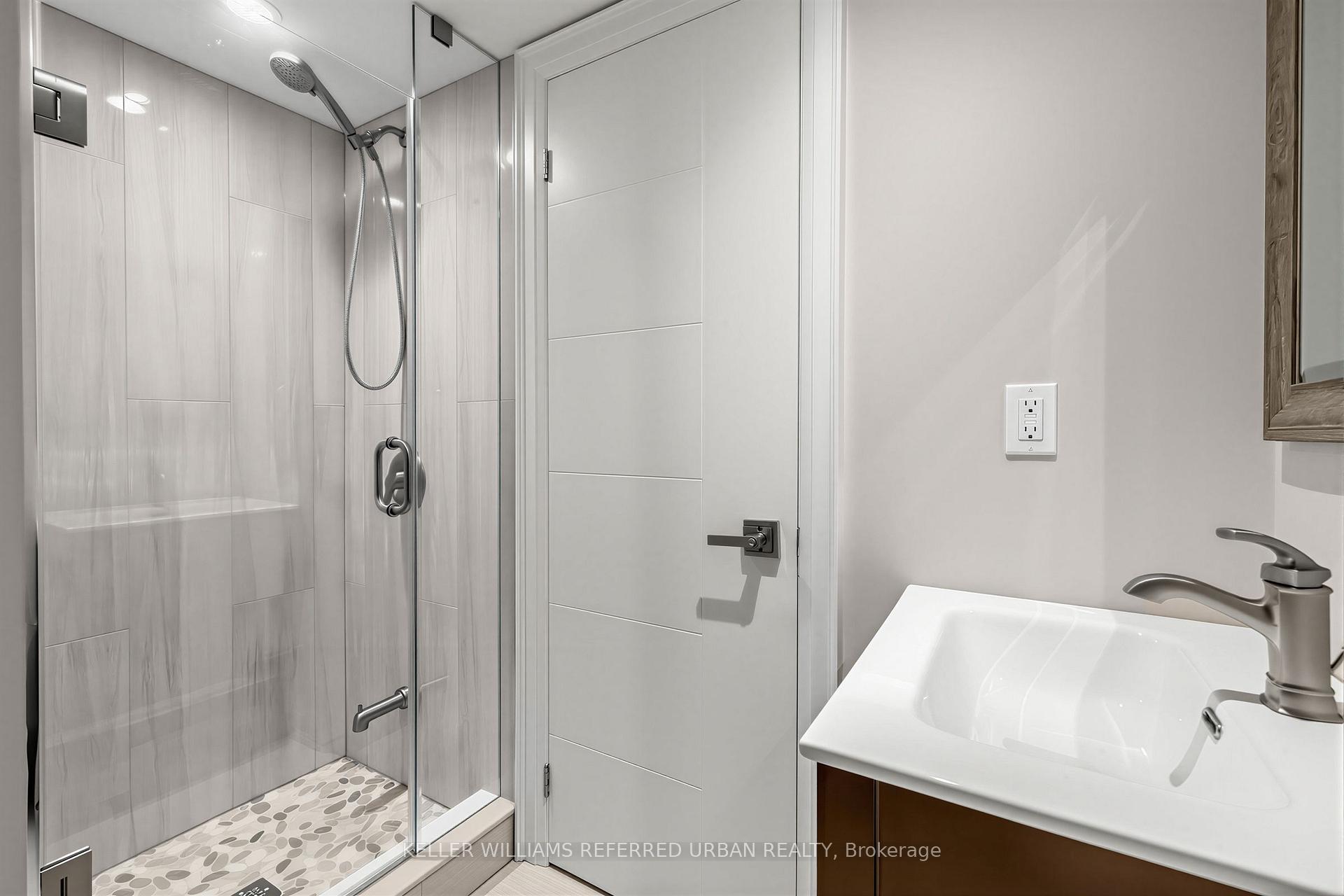 Photo 37 of 90 Holmes Avenue, North York, Willowdale East — HOMEH