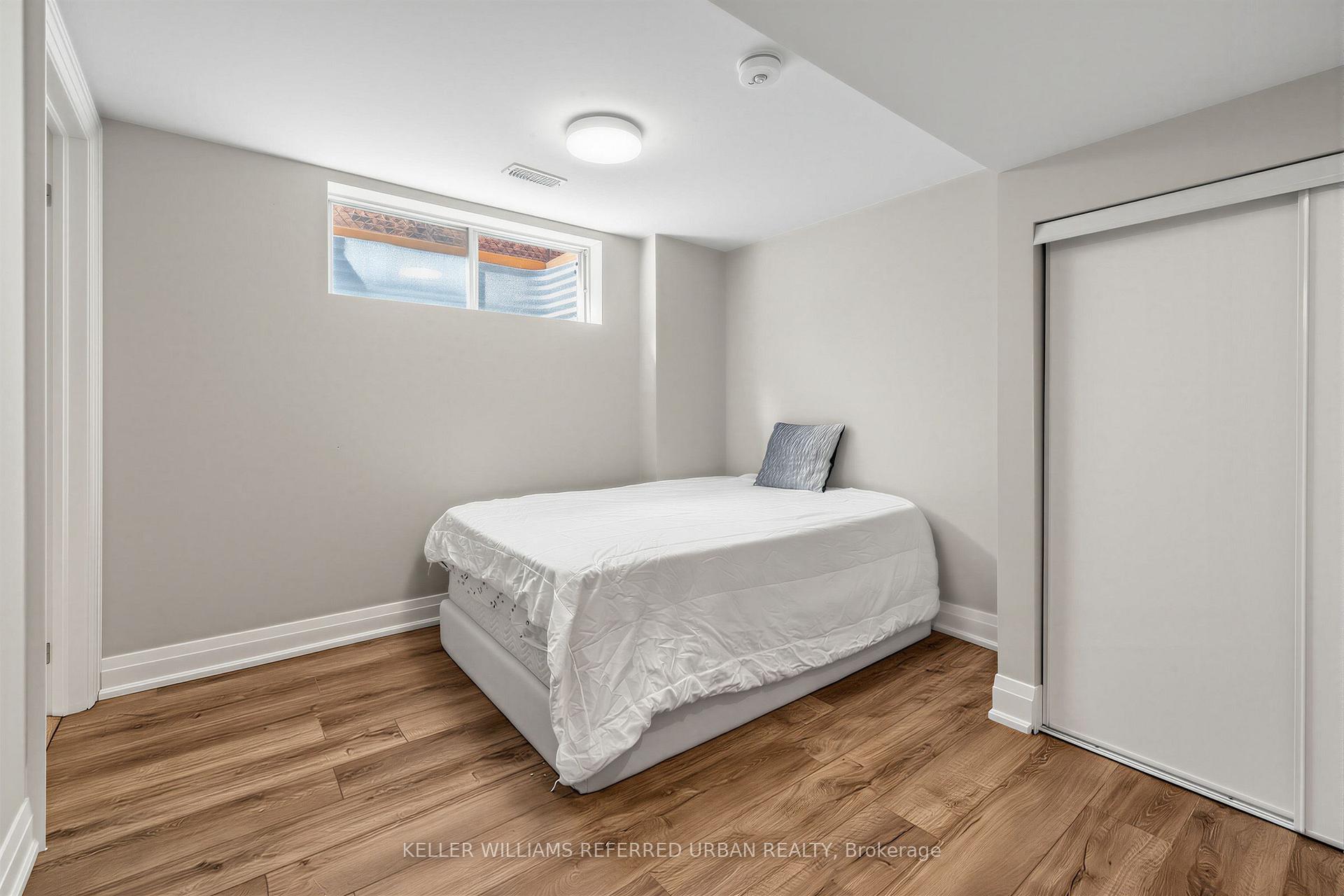 Photo 38 of 90 Holmes Avenue, North York, Willowdale East — HOMEH