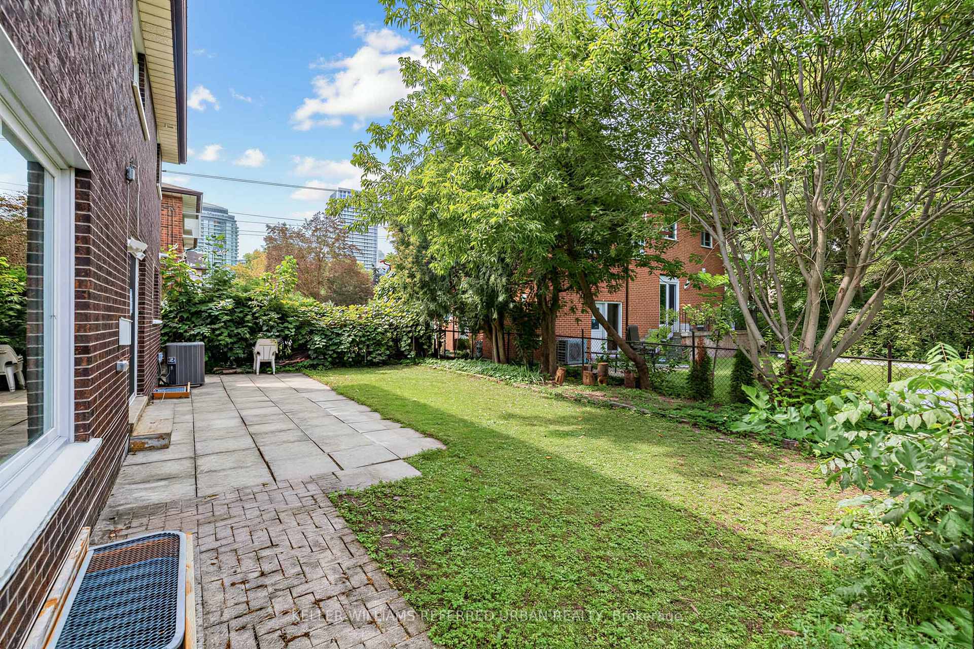 Photo 43 of 90 Holmes Avenue, North York, Willowdale East — HOMEH