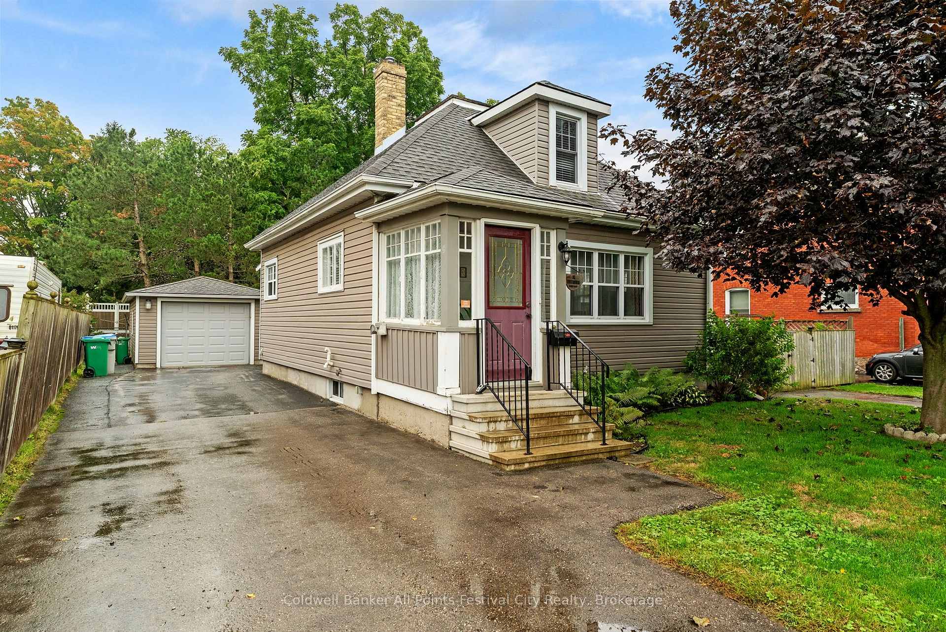 Photo 1 of 16 Britannia Road E, Goderich, Goderich (Town) — HOMEH