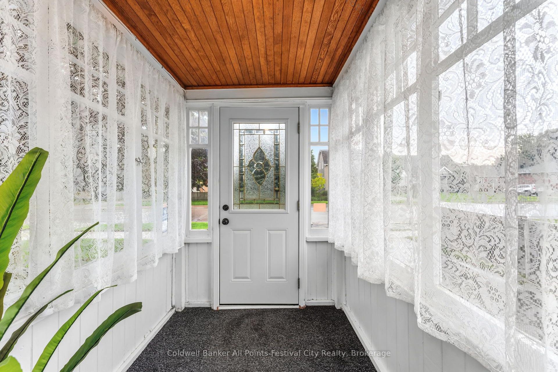 Photo 5 of 16 Britannia Road E, Goderich, Goderich (Town) — HOMEH