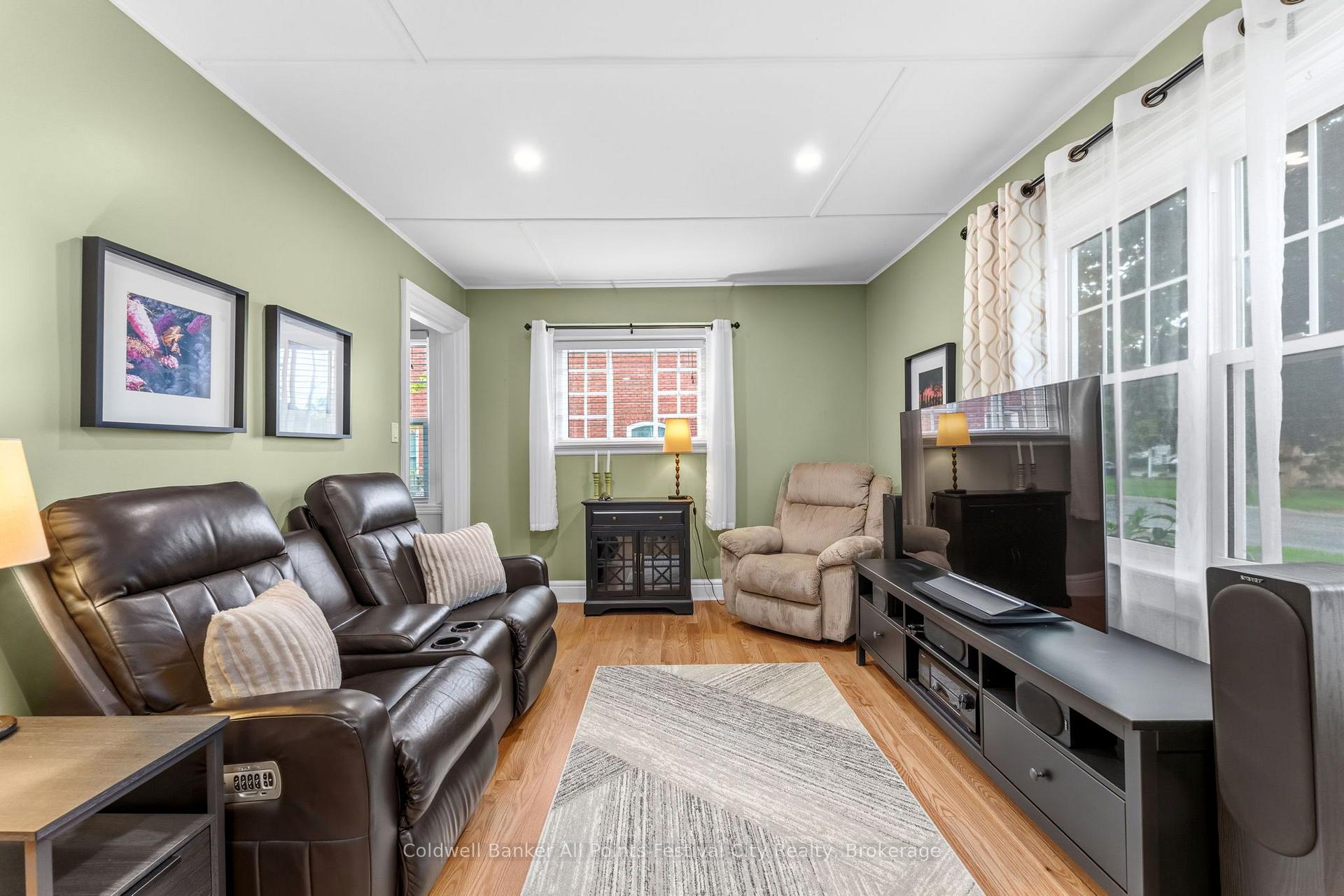 Photo 11 of 16 Britannia Road E, Goderich, Goderich (Town) — HOMEH