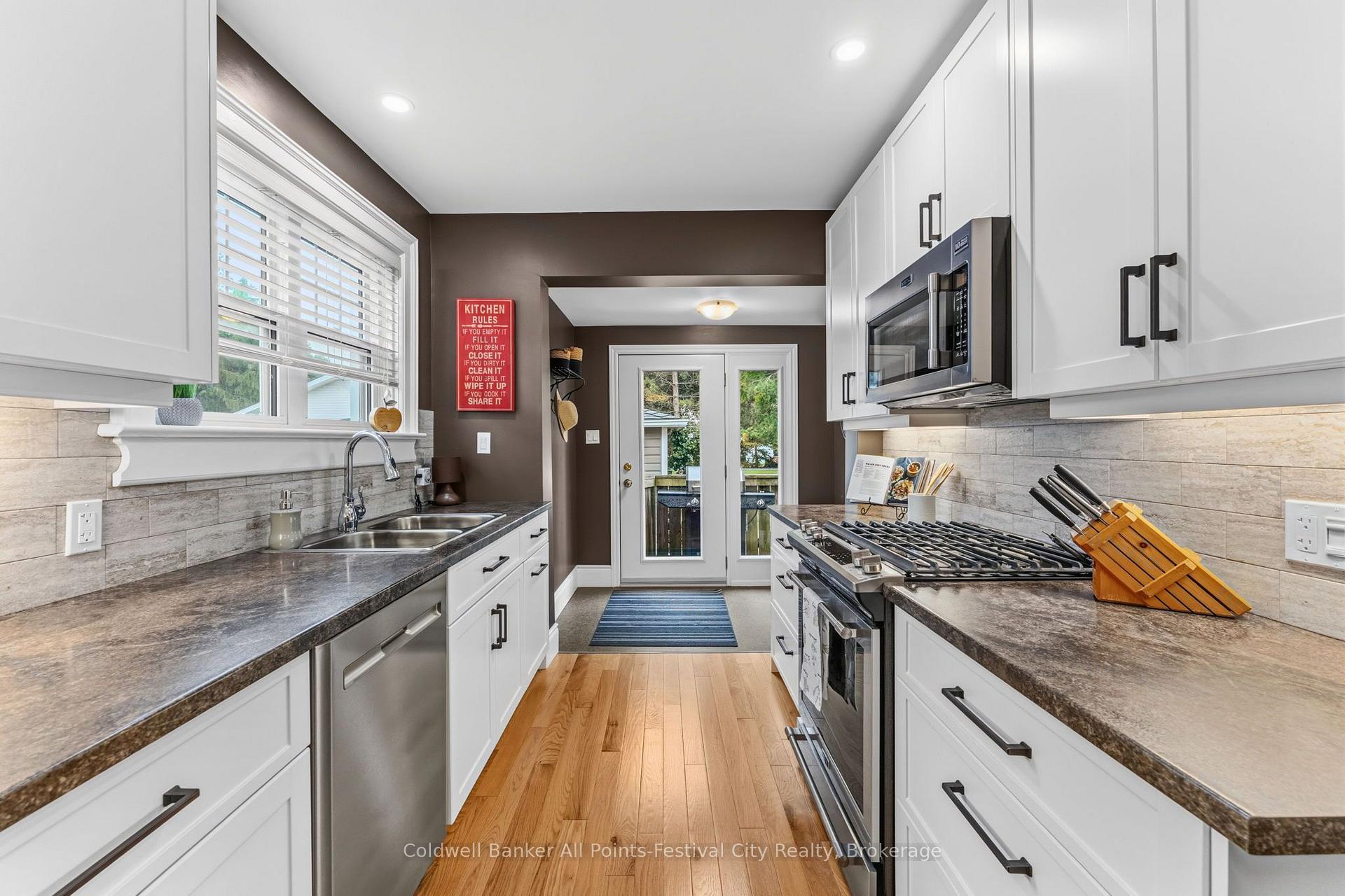 Photo 18 of 16 Britannia Road E, Goderich, Goderich (Town) — HOMEH