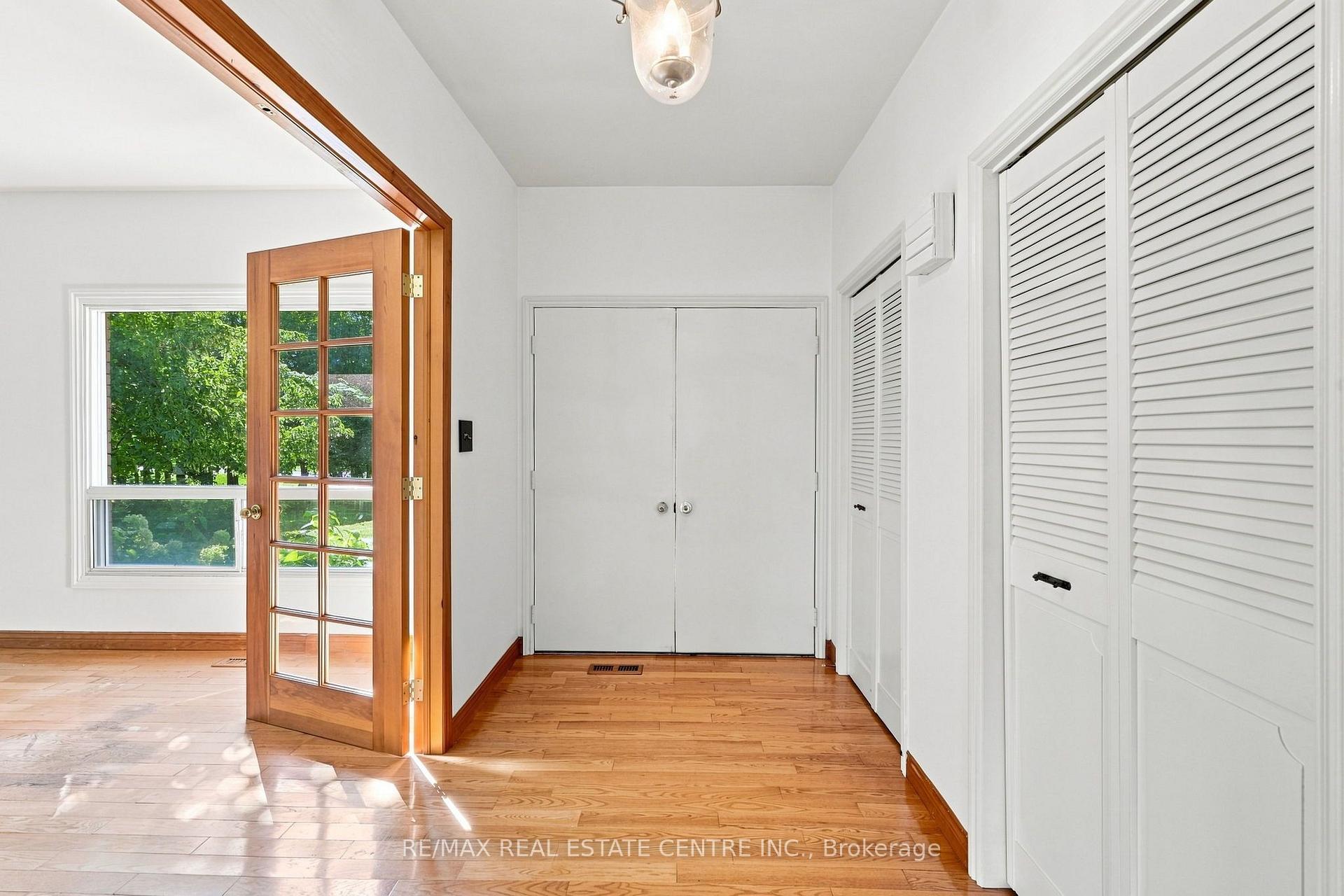 Photo 4 of 26 Maplewood Drive, Amaranth, Rural Amaranth — HOMEH