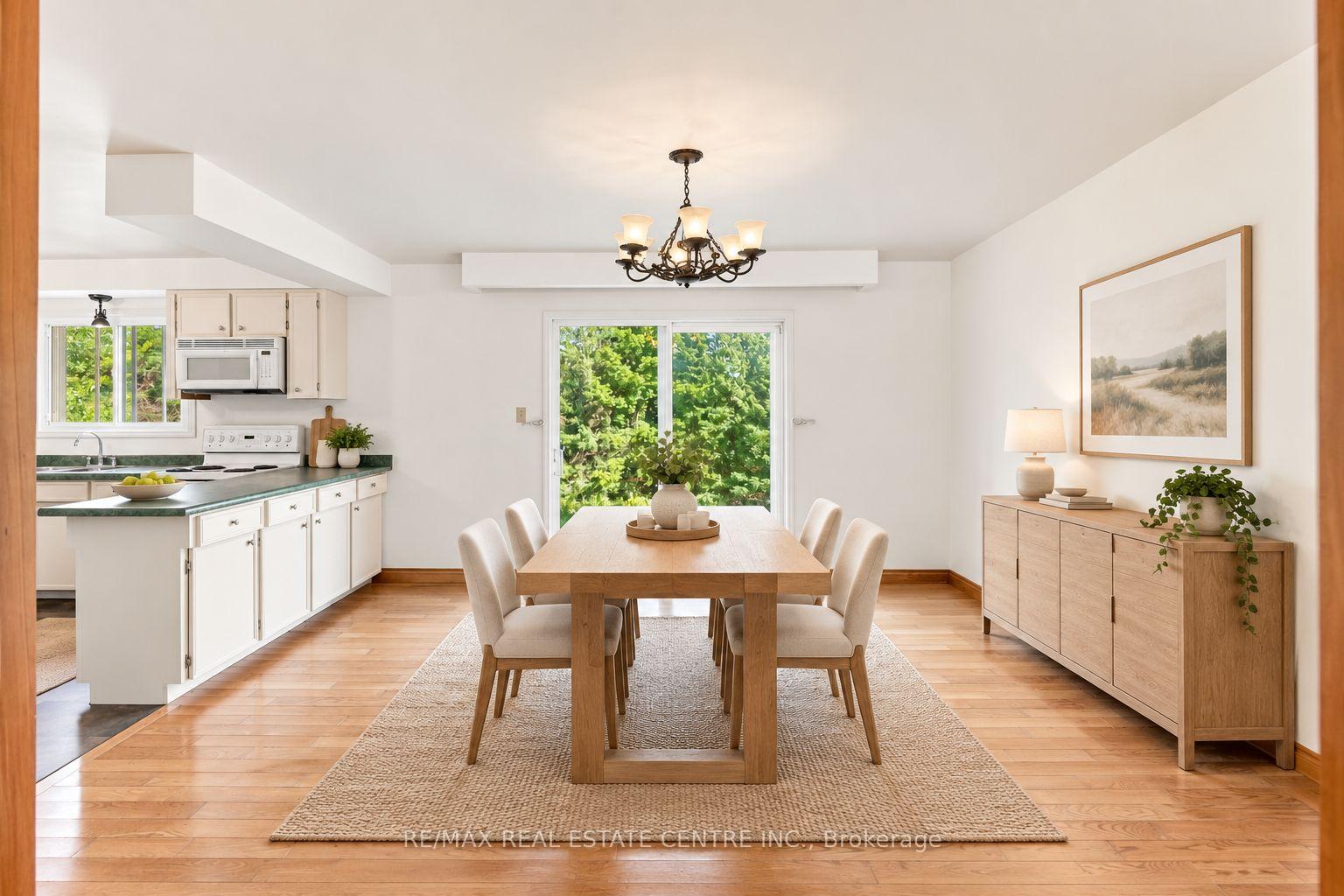 Photo 10 of 26 Maplewood Drive, Amaranth, Rural Amaranth — HOMEH