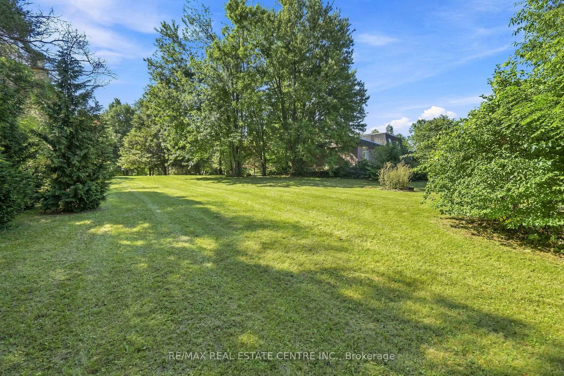 Photo 40 of 26 Maplewood Drive, Amaranth, Rural Amaranth — HOMEH