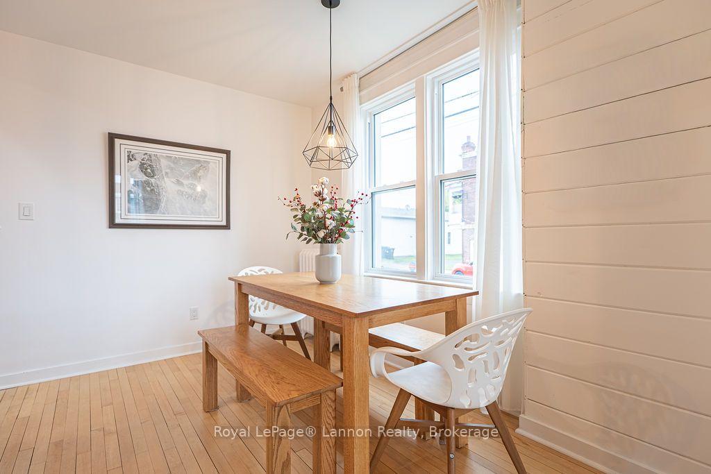 Photo 17 of 138 College Street, Thunder Bay, College Heights — HOMEH