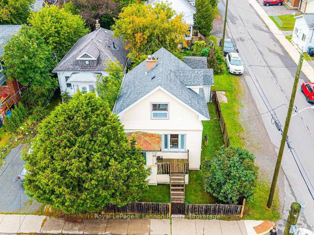 Photo 31 of 138 College Street, Thunder Bay, College Heights — HOMEH